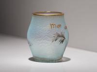 Mon Coeur Avez Miniature Bleeding Hearts Vase