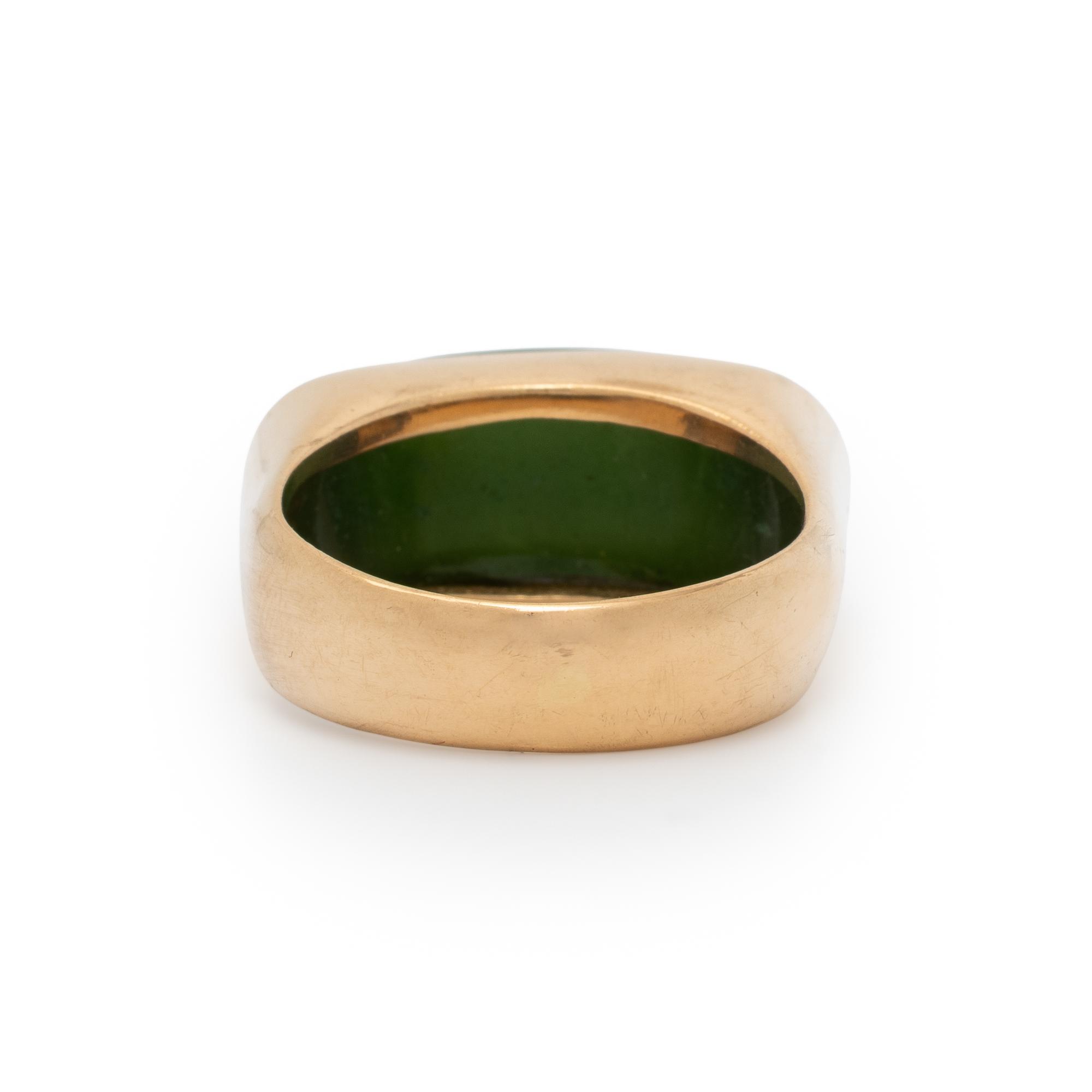 JADE AND YELLOW GOLD SADDLE RING