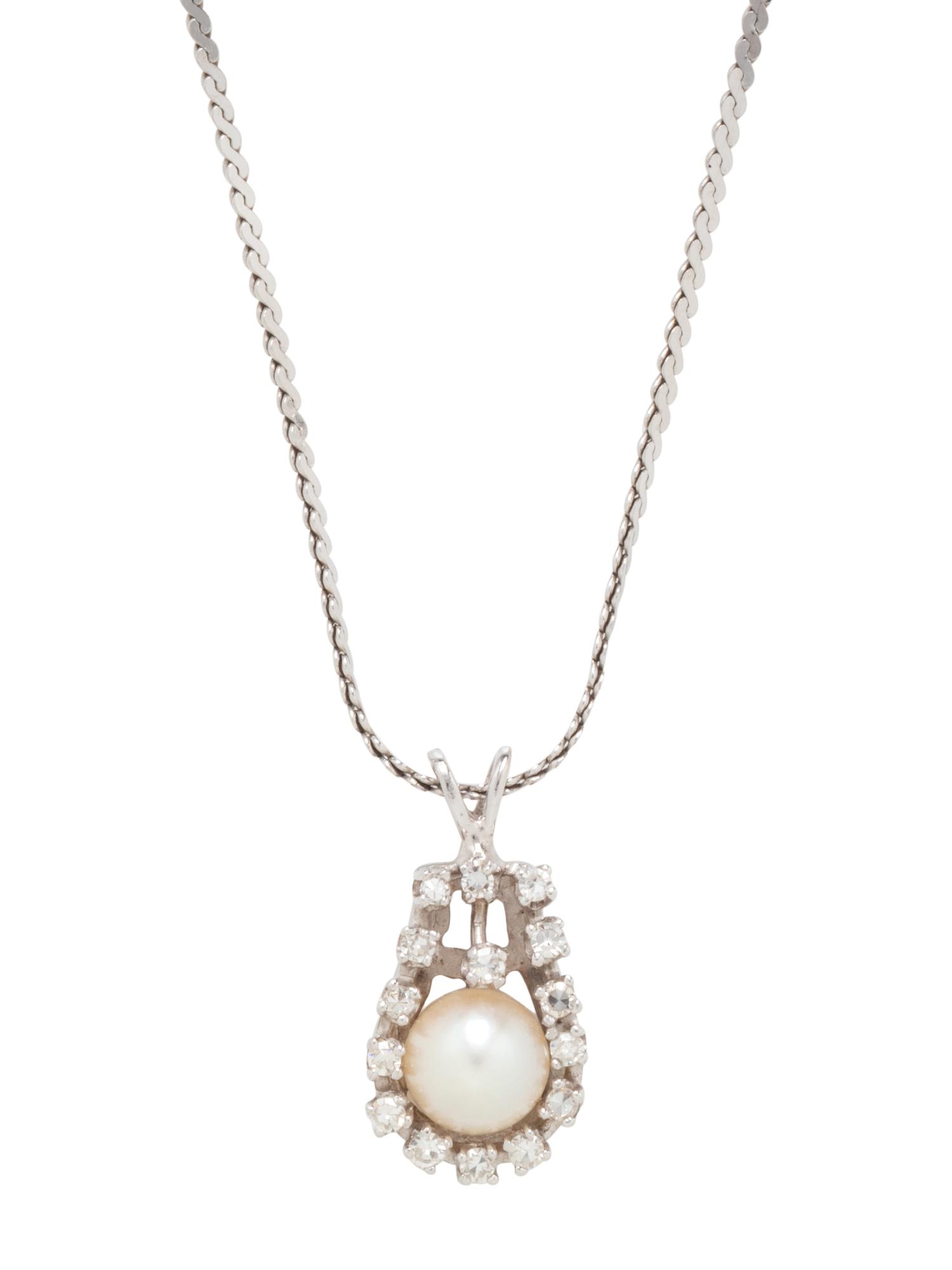 CULTURED PEARL AND DIAMOND PENDANT/NECKLACE
