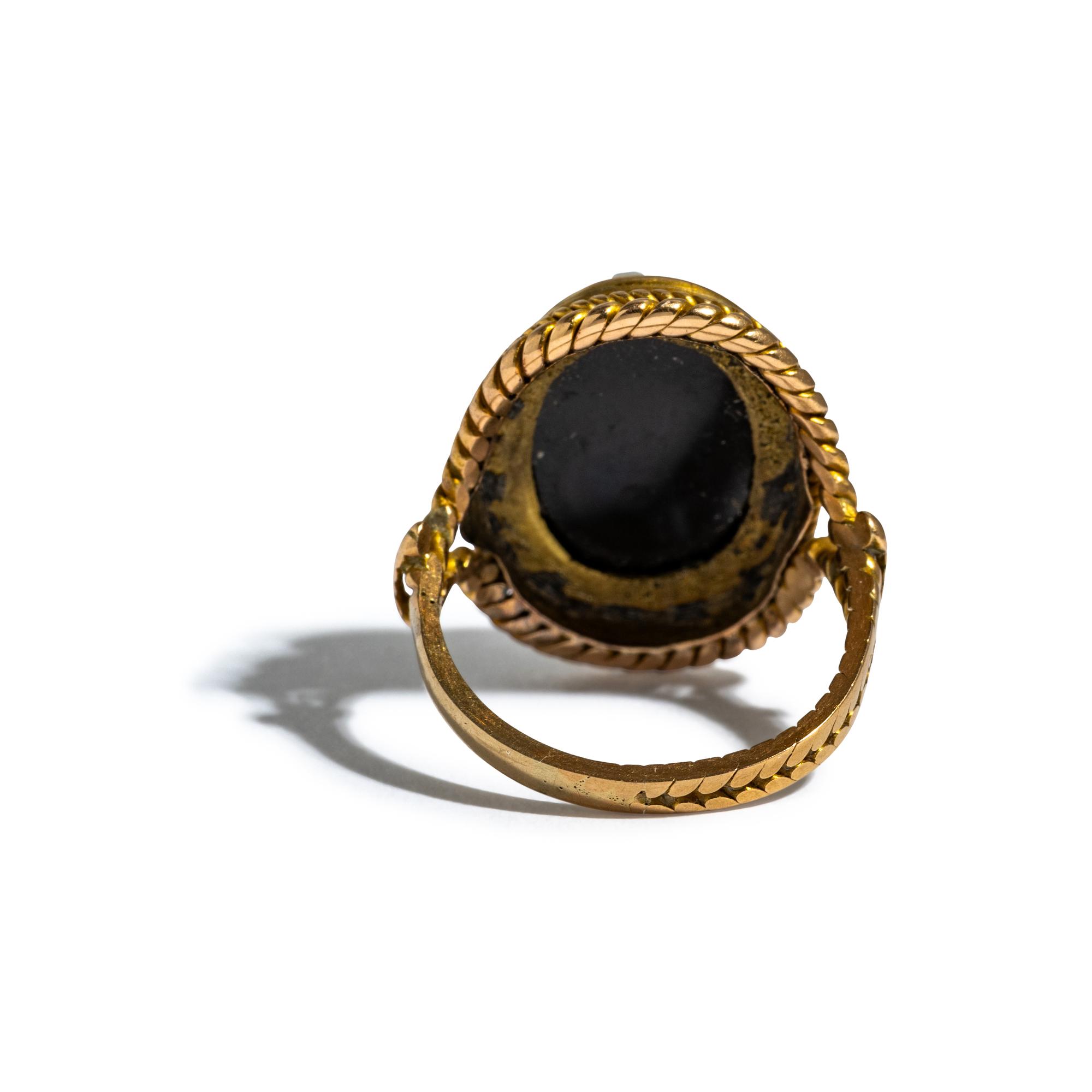 ANTIQUE, CAMEO RING OF CAPTAIN ROBERT TOWNSEND