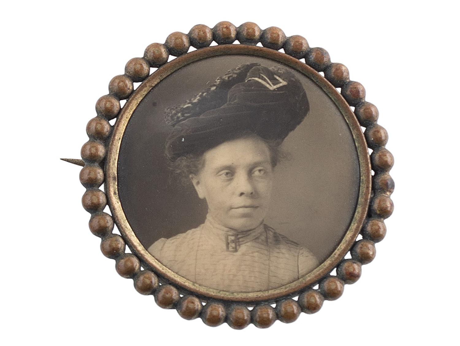 [AFRICAN AMERICANA] -- [EARLY PHOTOGRAPHY]. A group of 3 photographs of African American subjects, incl. tintypes and brooch.
