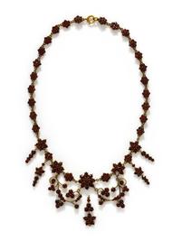 VICTORIAN, GOLD-FILLED BOHEMIAN GARNET FRINGE NECKLACE