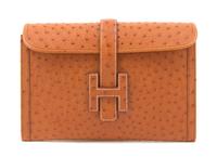 An Hermes Gold Jige Elan 29 Ostrich Clutch, 11.5" x 6" 1.5".