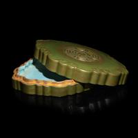A Chinese Gilt Decorated 'Tea Dust' Glazed Lobed Box and Cover, Qianlong Mark 乾隆款 茶葉末地描金團壽紋海棠式蓋盒