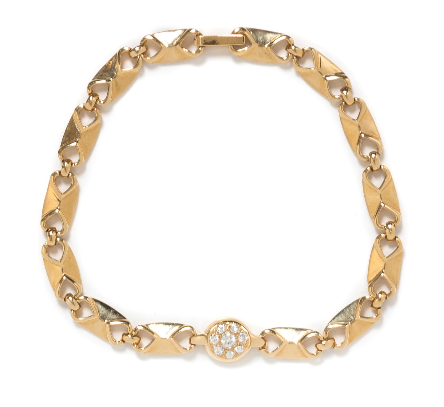 A 14 Karat Yellow Gold and Diamond Necklace, 42.20 dwts.