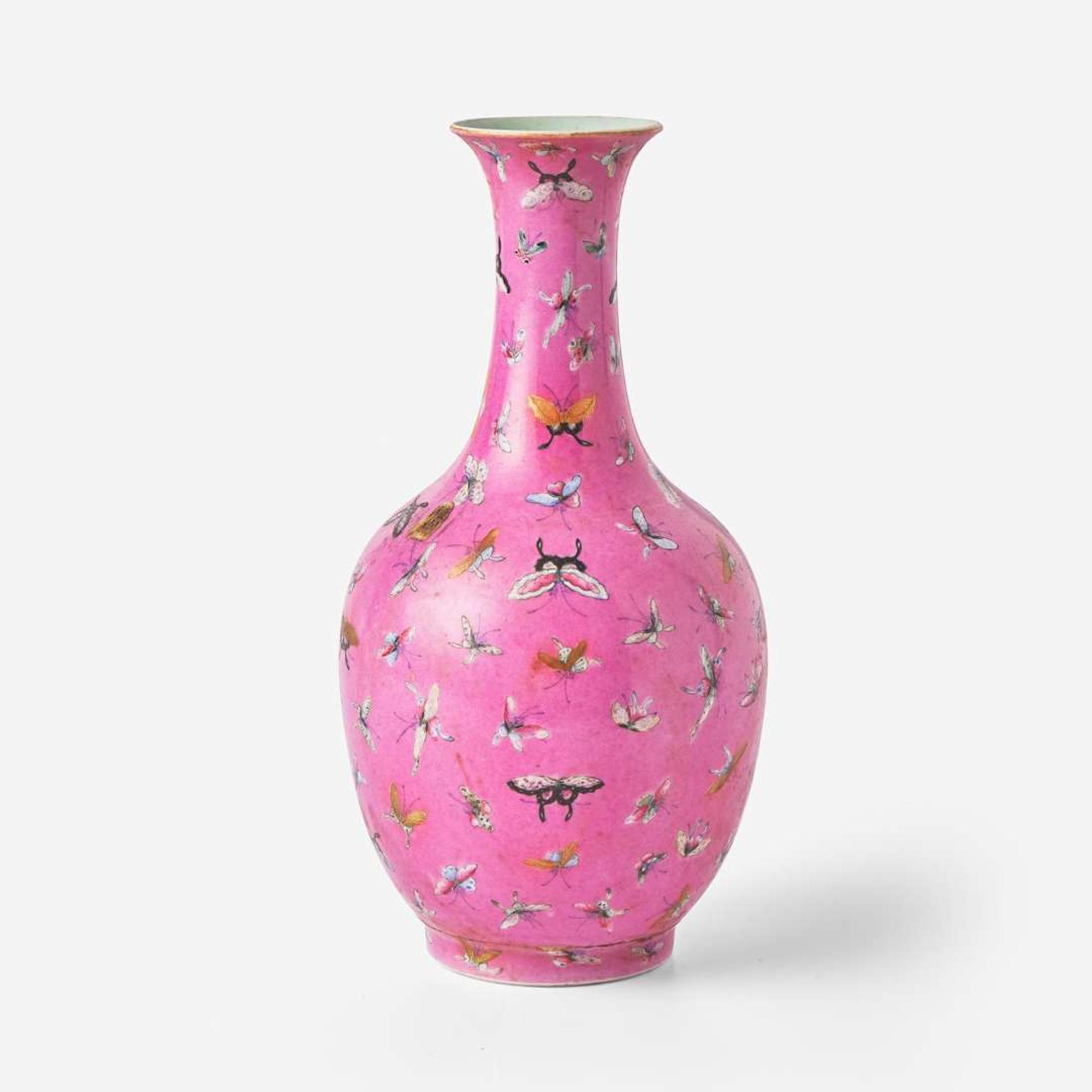 A Chinese pink-ground "Butterflies" vase 胭脂地蝴蝶瓶 19th century ????