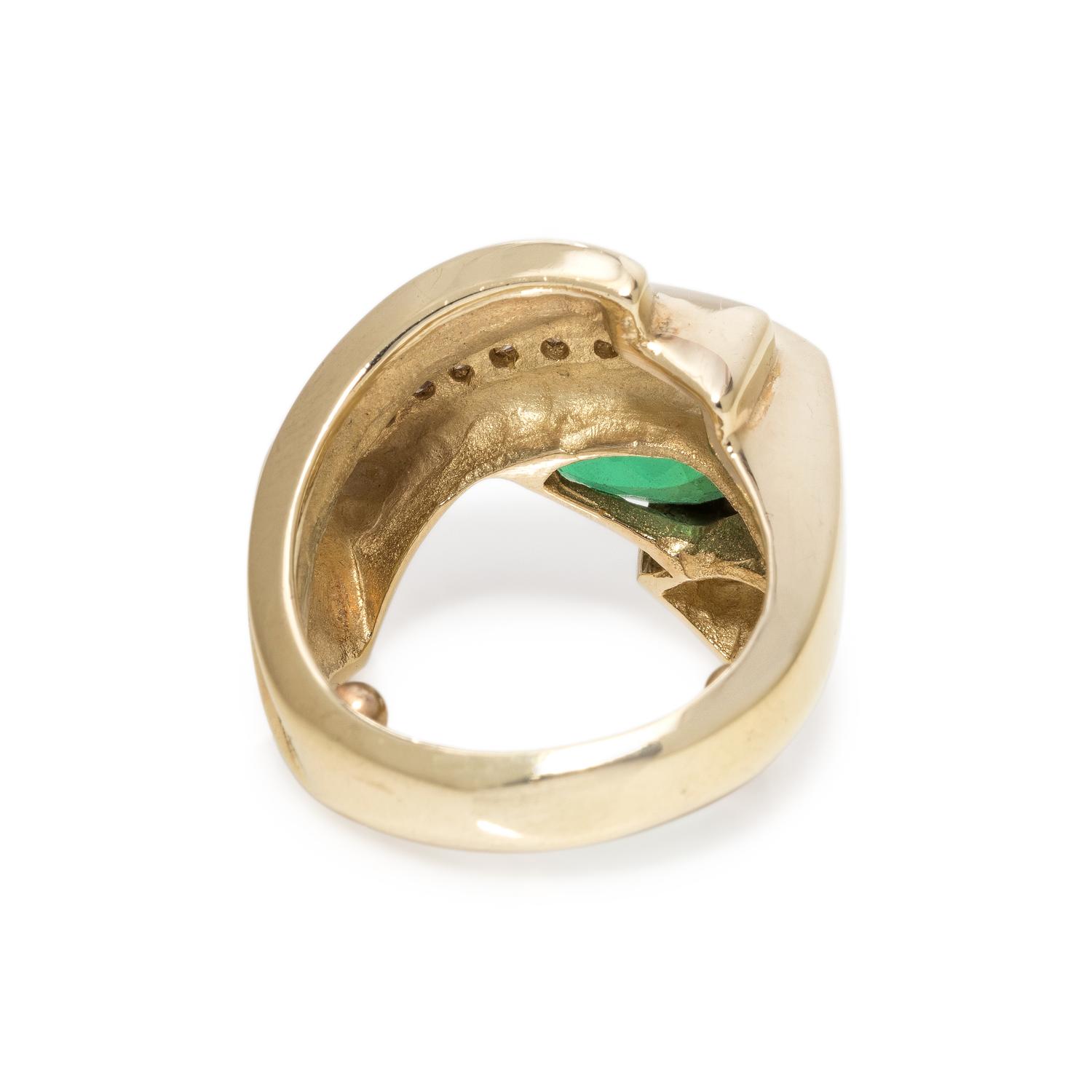 YELLOW GOLD, GREEN TOURMALINE AND DIAMOND RING