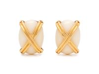 EMIS, YELLOW GOLD AND WHITE CORAL EARCLIPS