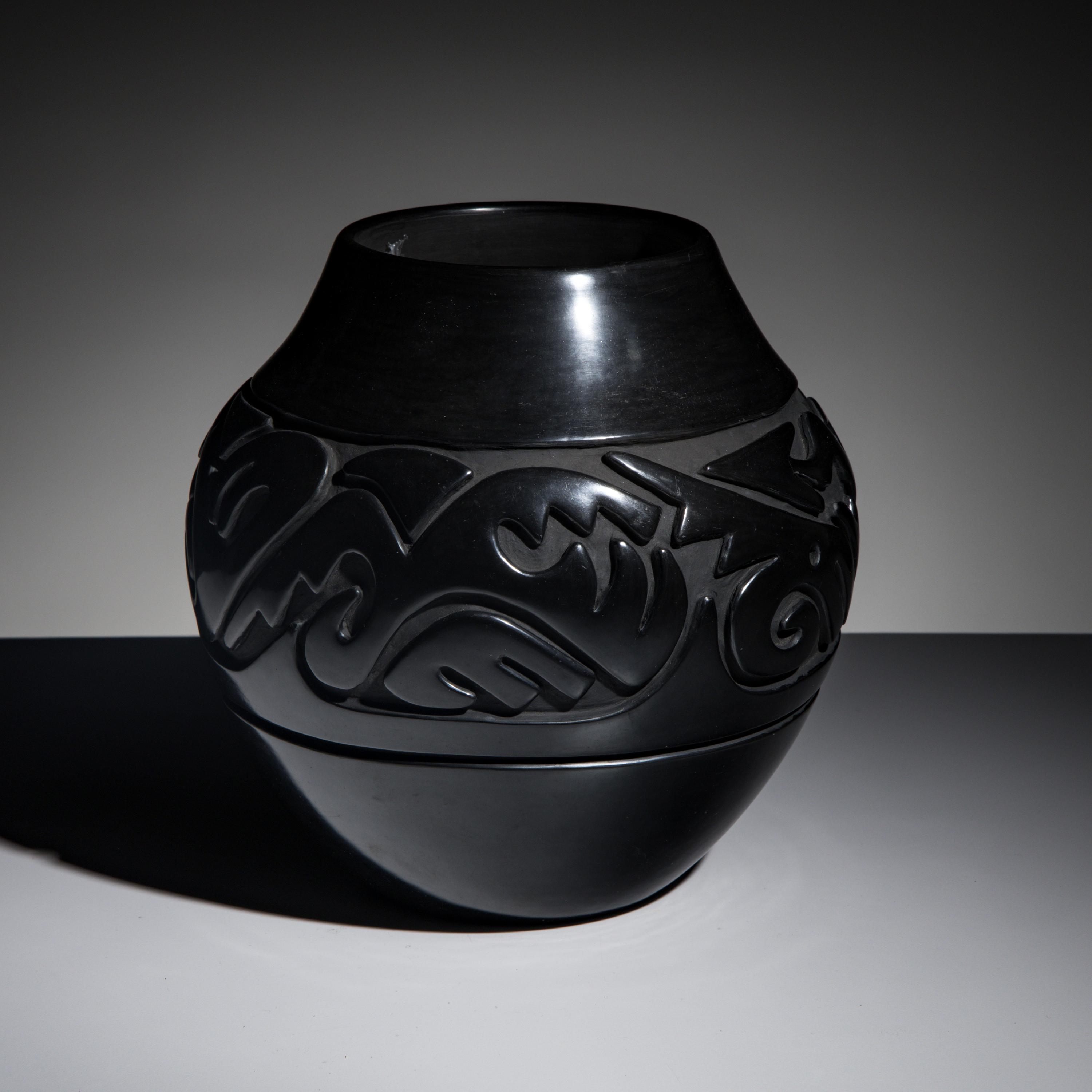 Teresita Naranjo (Santa Clara, 1919-1999) — Carved Blackware Pottery Jar