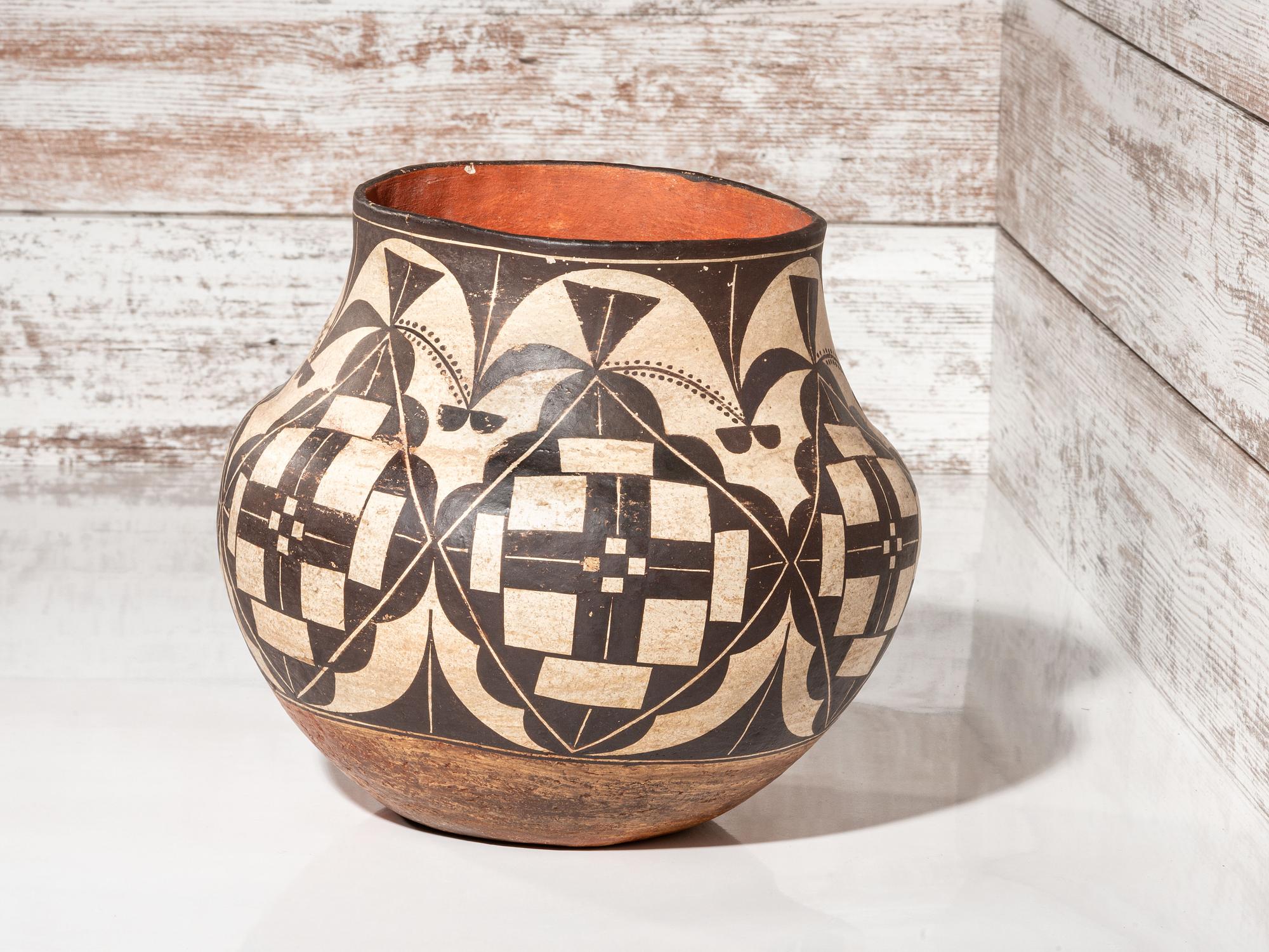 Acoma Pottery Jar