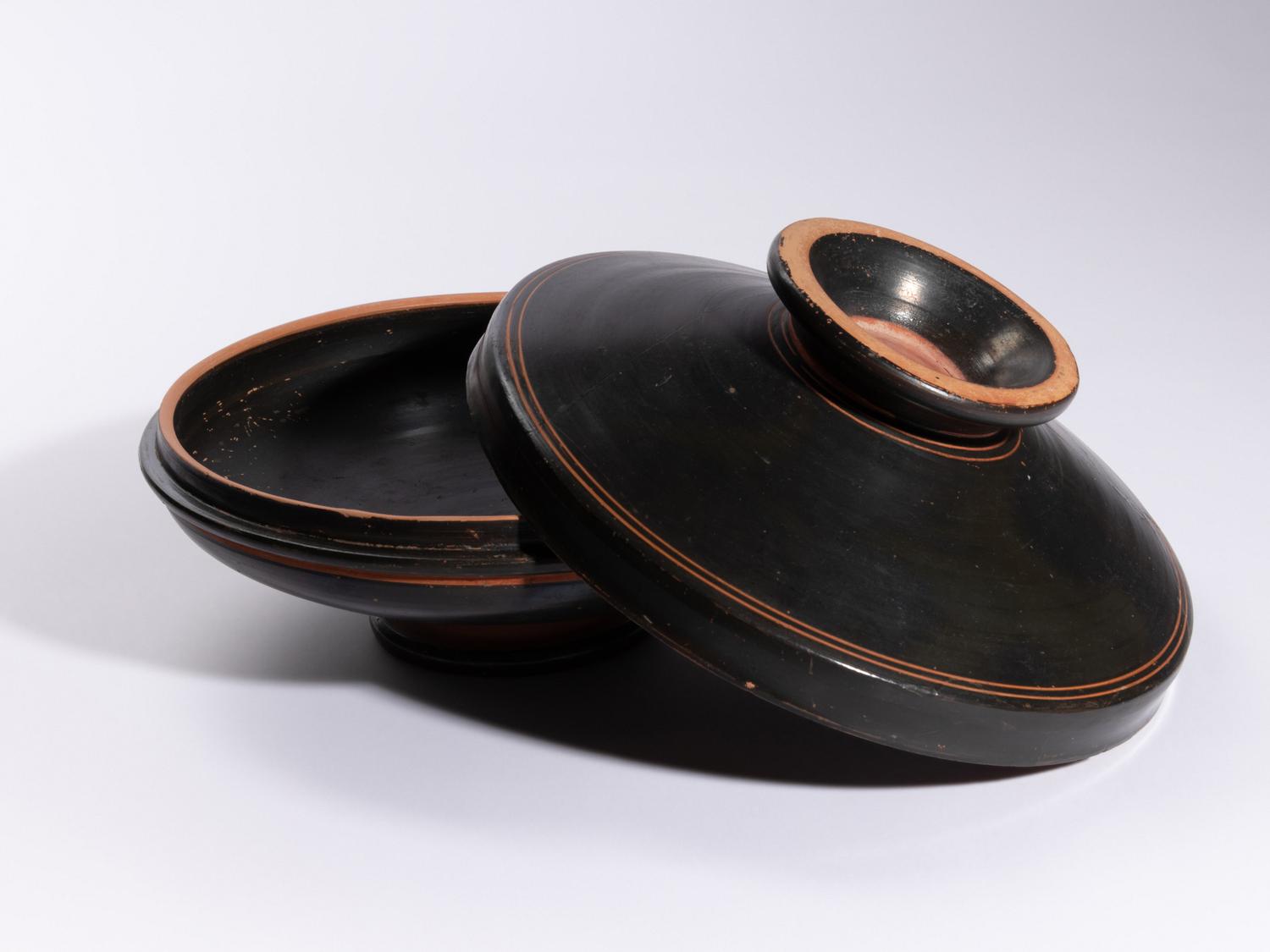 A South Italian Black-Glazed Lekanis