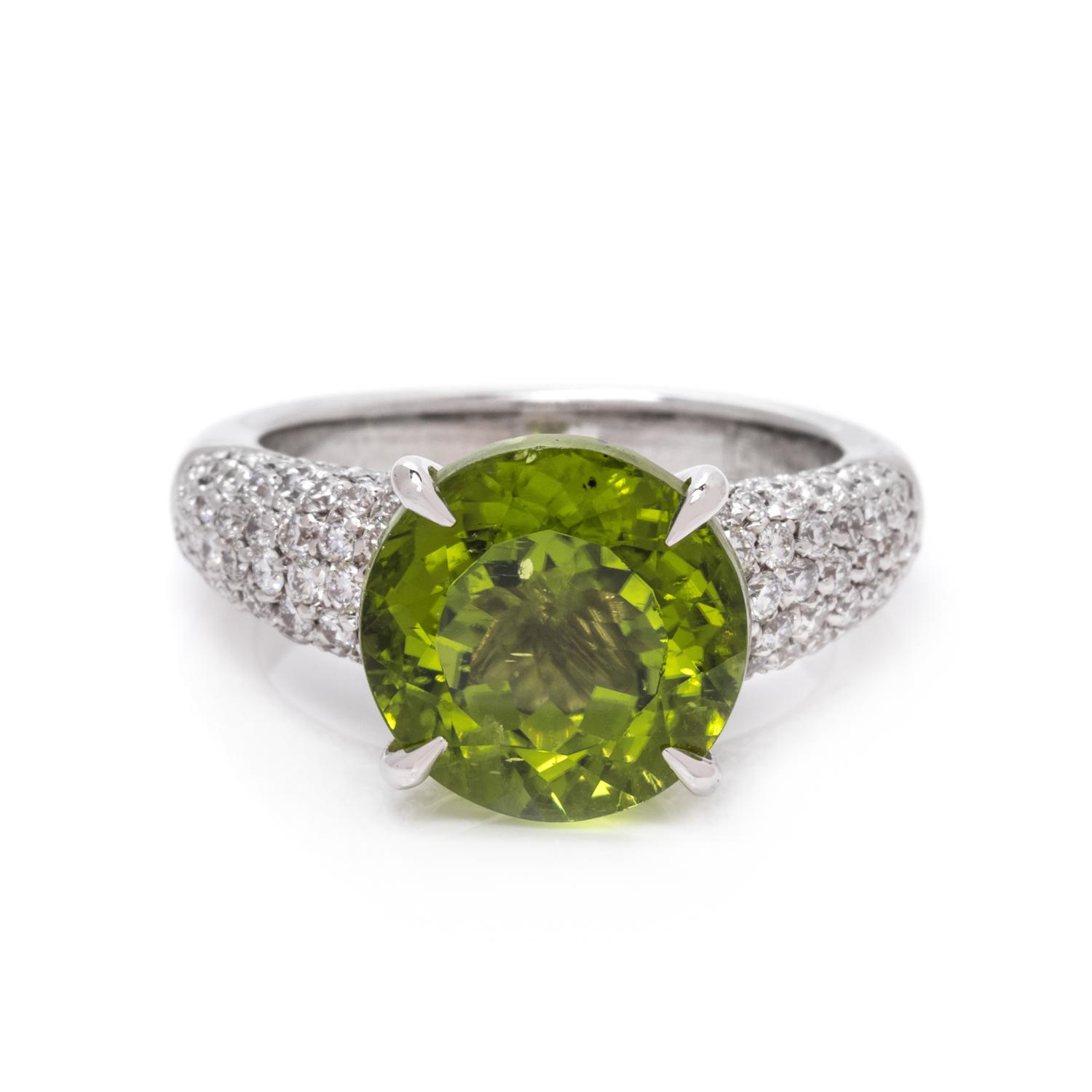 An 18 Karat White Gold, Peridot and Diamond Ring,