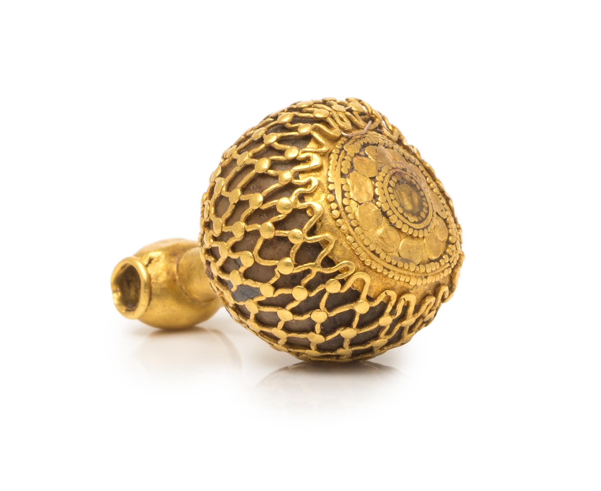A Possibly Ancient Yellow Gold and Hardstone Pendant, 5.10 dwts.