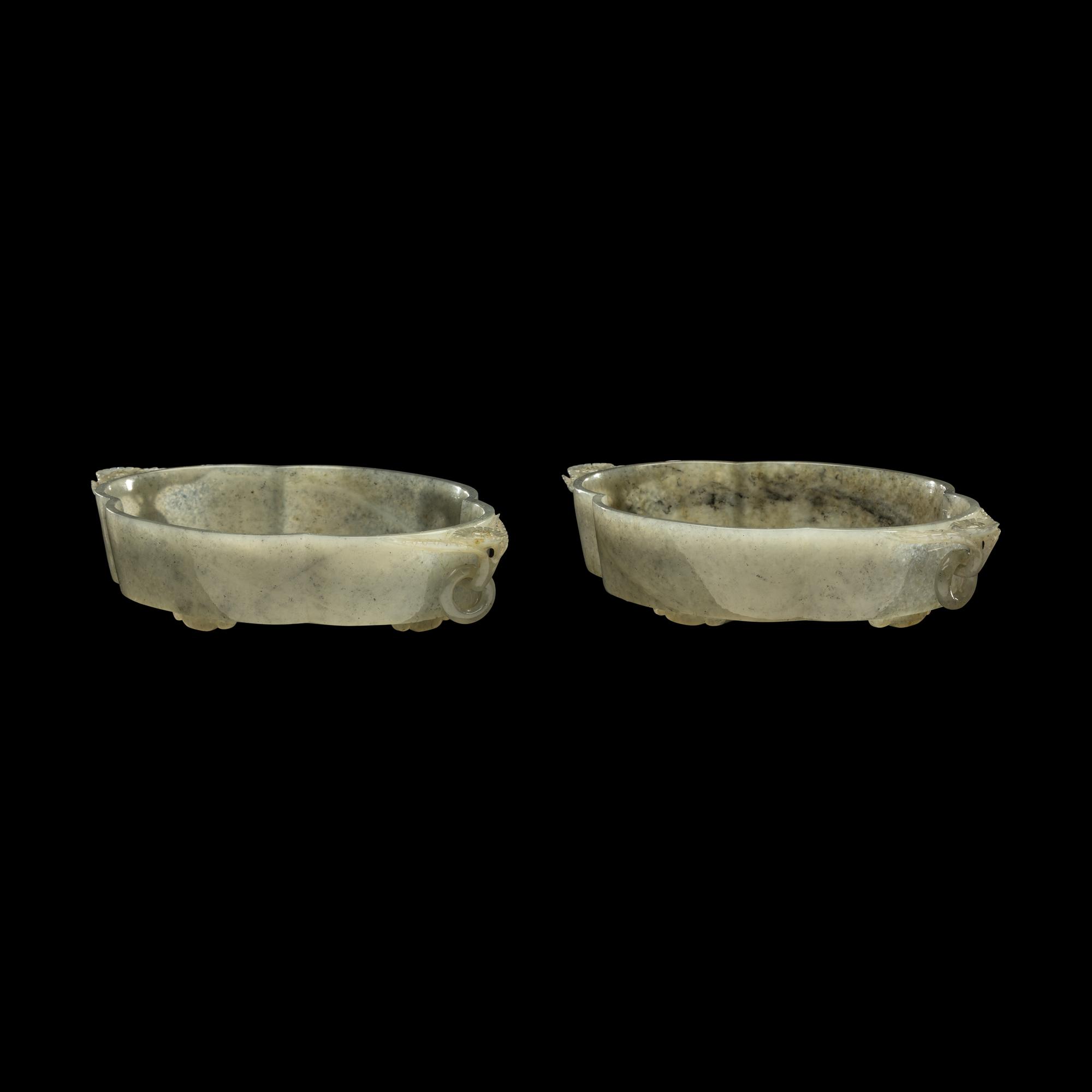 A Pair of Greyish Celadon Jade Quatrefoil-Form Washers, Xi, 19th Century 清晚期 青玉海棠式洗一對