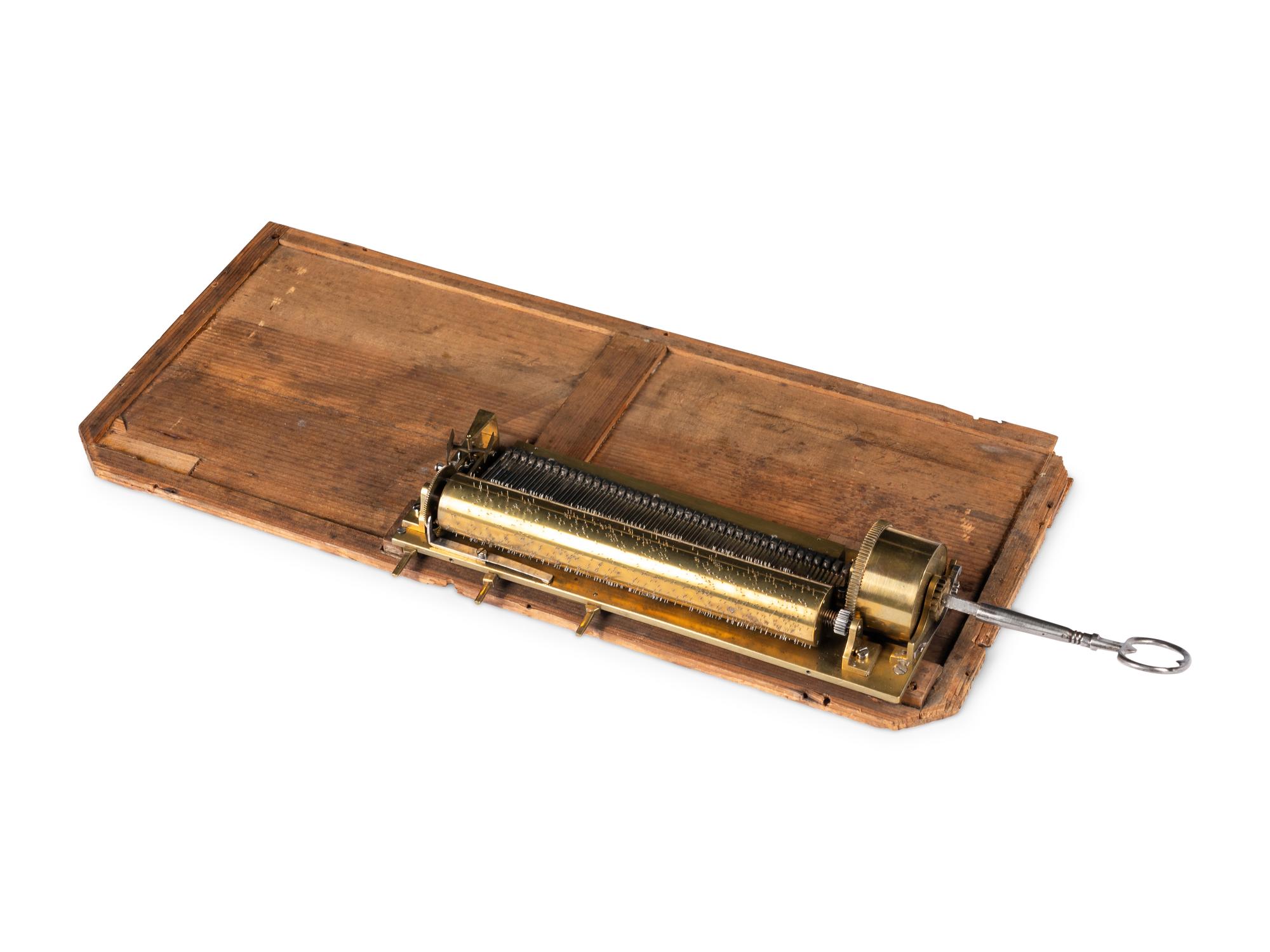 A Sectional Comb Music Box in an Enclosed Case