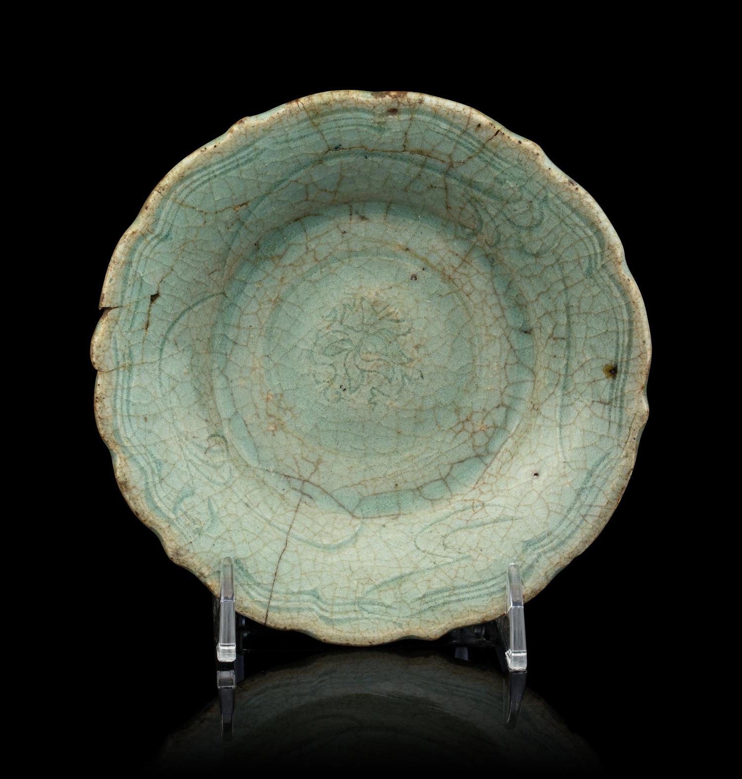 A Crackled Green Glazed Porcelain Floriform Dish