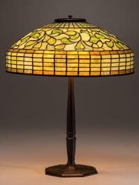 Whirling Leaf Table Lamp