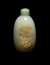 A Chinese Carved Russet and Pale Celadon Jade Oval-Form 'Butterflies' Snuff Bottle