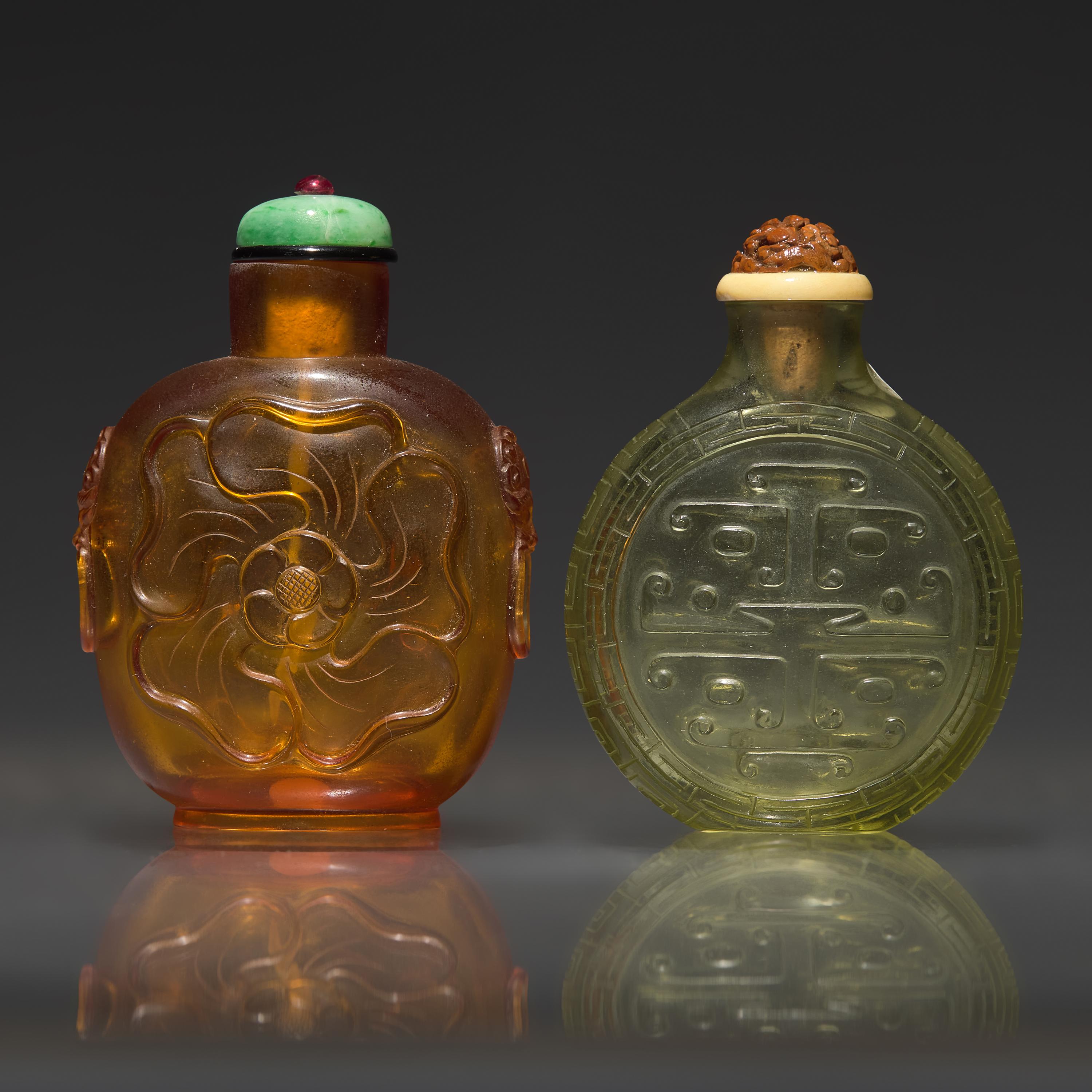 Two Chinese Carved Glass Snuff Bottles, 18th Century and Possibly Later — 清中期及以後 料器鼻煙壺兩支