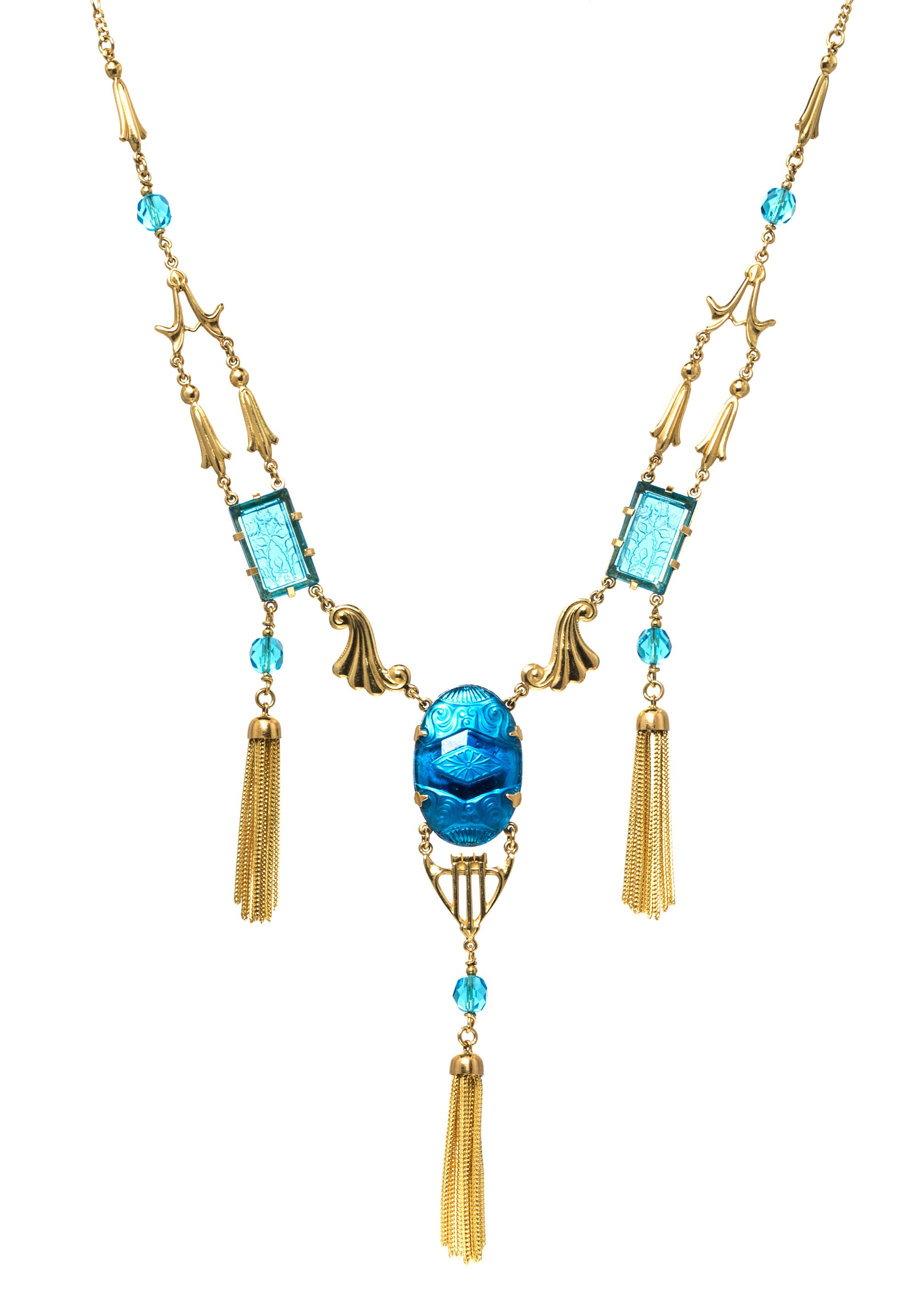 An 18 Karat Yellow Gold and Molded Glass Necklace, 38.60 dwts.