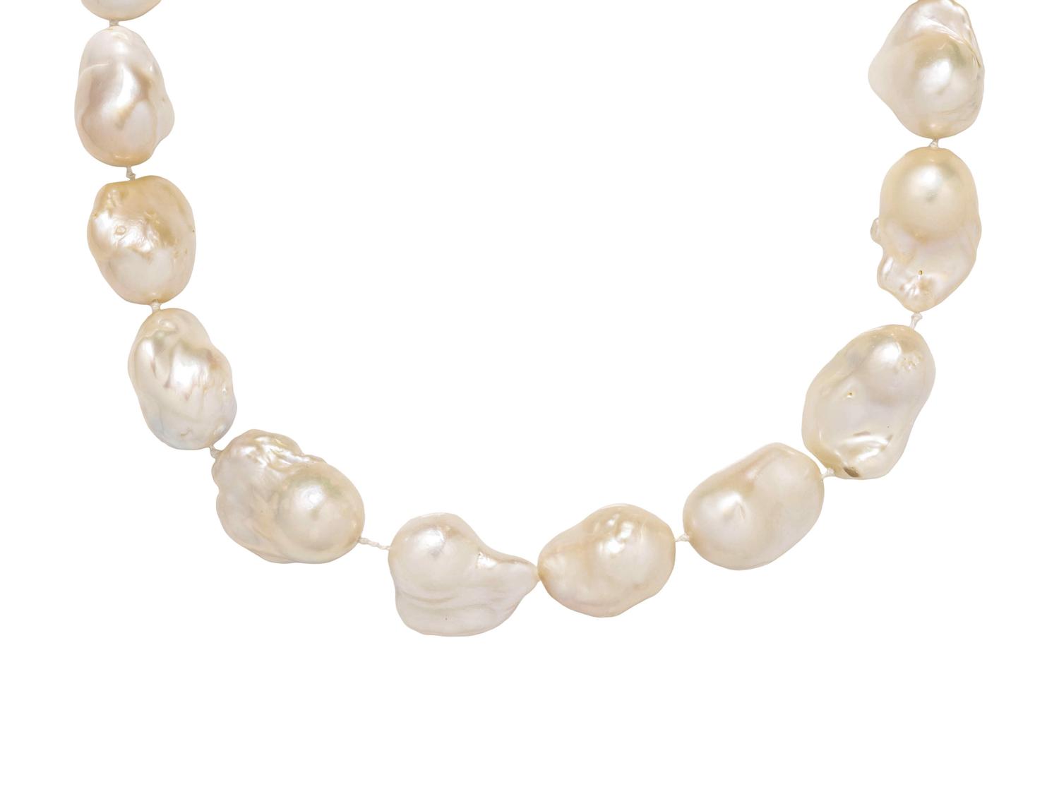 CULTURED BAROQUE PEARL SET