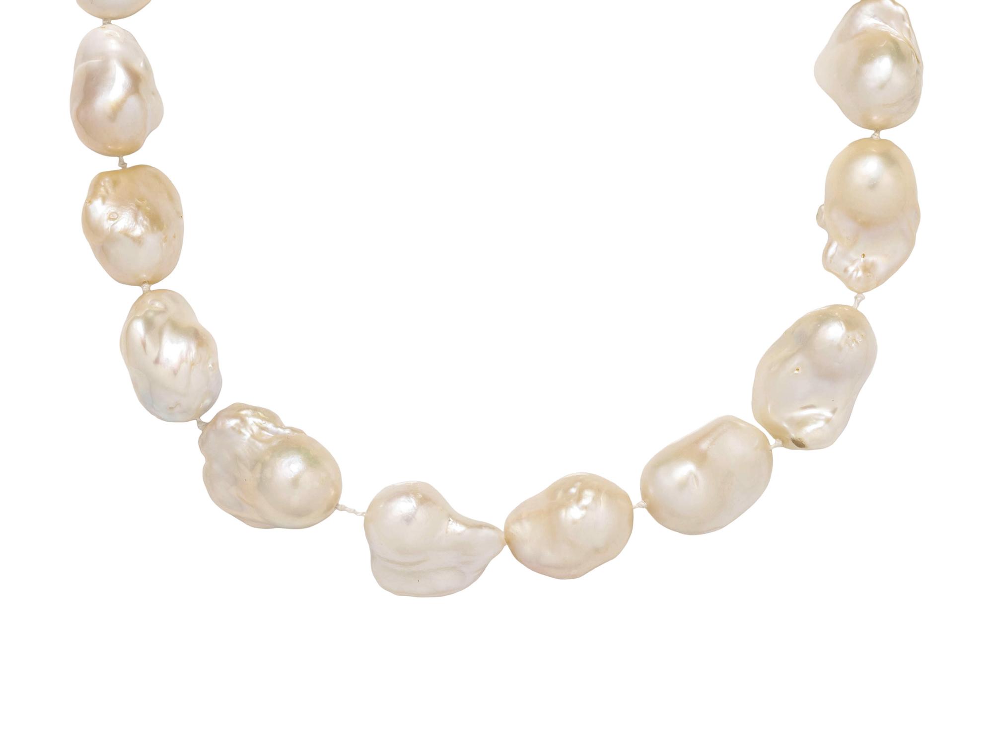 CULTURED BAROQUE PEARL SET