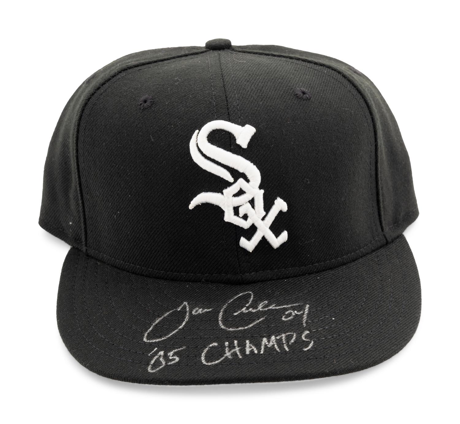 A Group of 13 2005 Chicago White Sox World Series Champion Signed Autograph Items (Steiner)