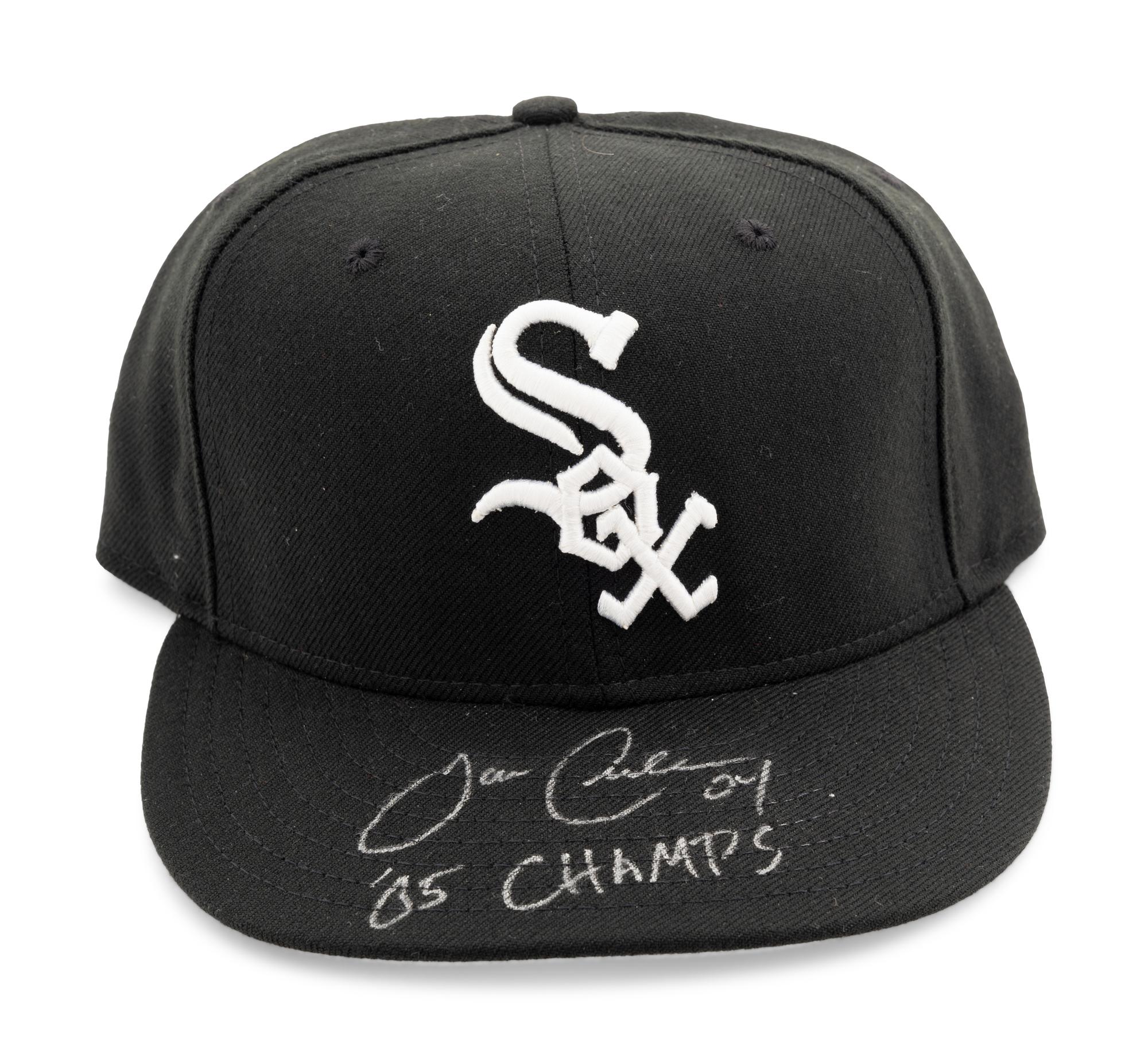 A Group of 13 2005 Chicago White Sox World Series Champion Signed Autograph Items (Steiner)