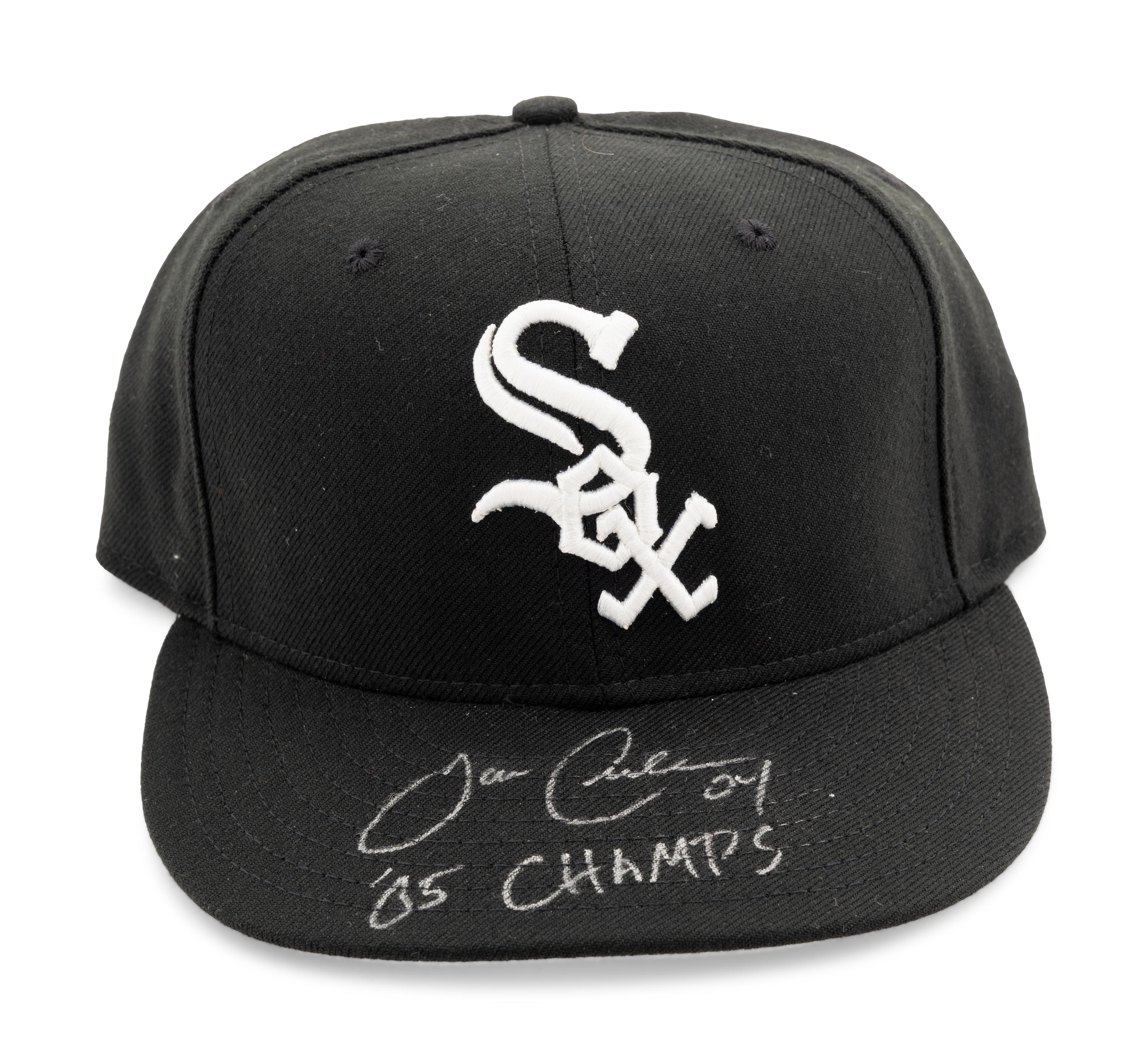 A Group of 13 2005 Chicago White Sox World Series Champion Signed Autograph Items (Steiner)