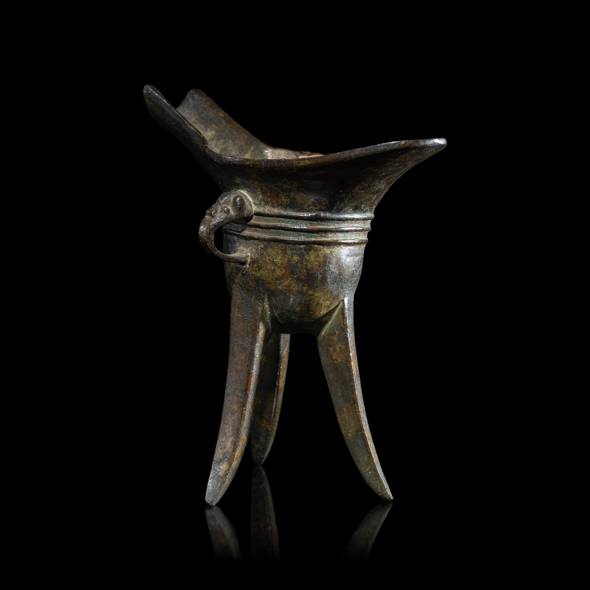 A Chinese Archaistic Bronze Wine Cup, Jue, Ming-Qing Dynasty 明-清 青銅爵