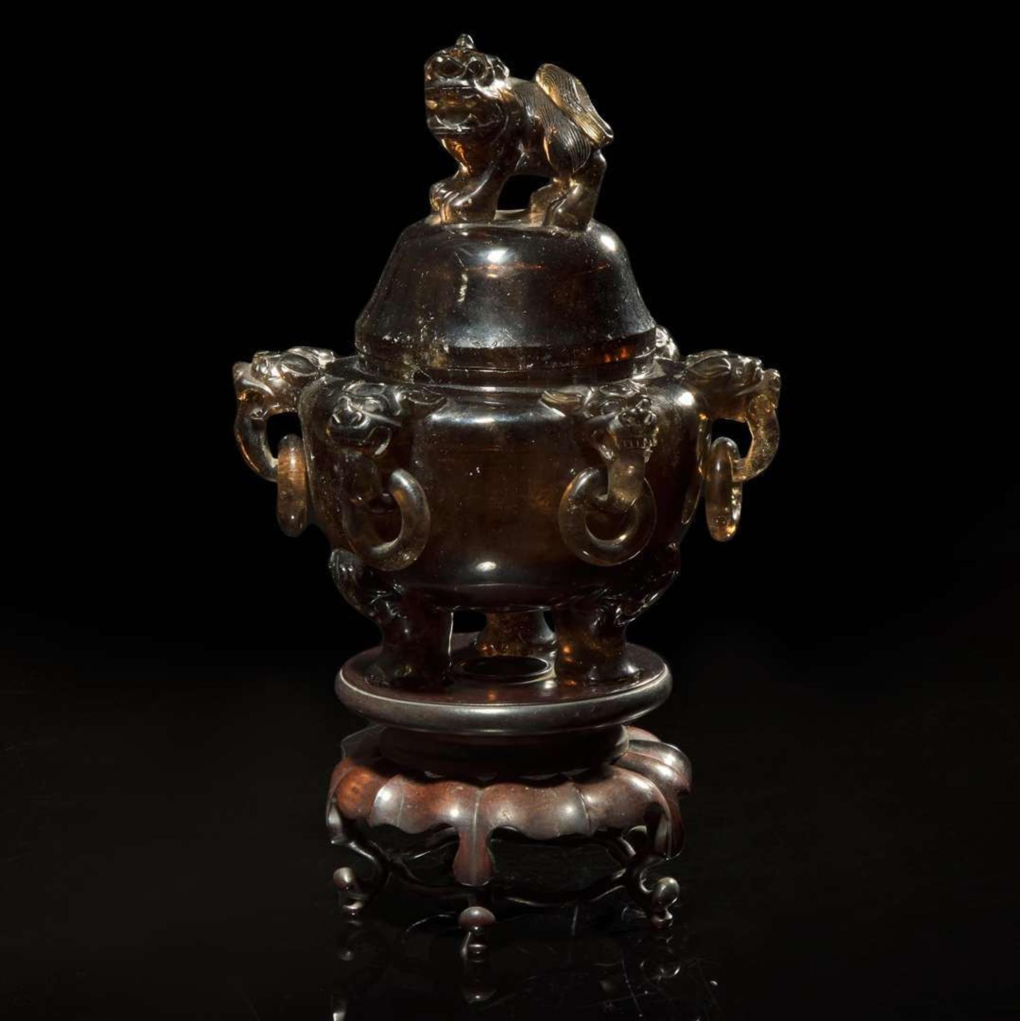 A Chinese smokey quartz censer and cover 烟晶石带盖香炉