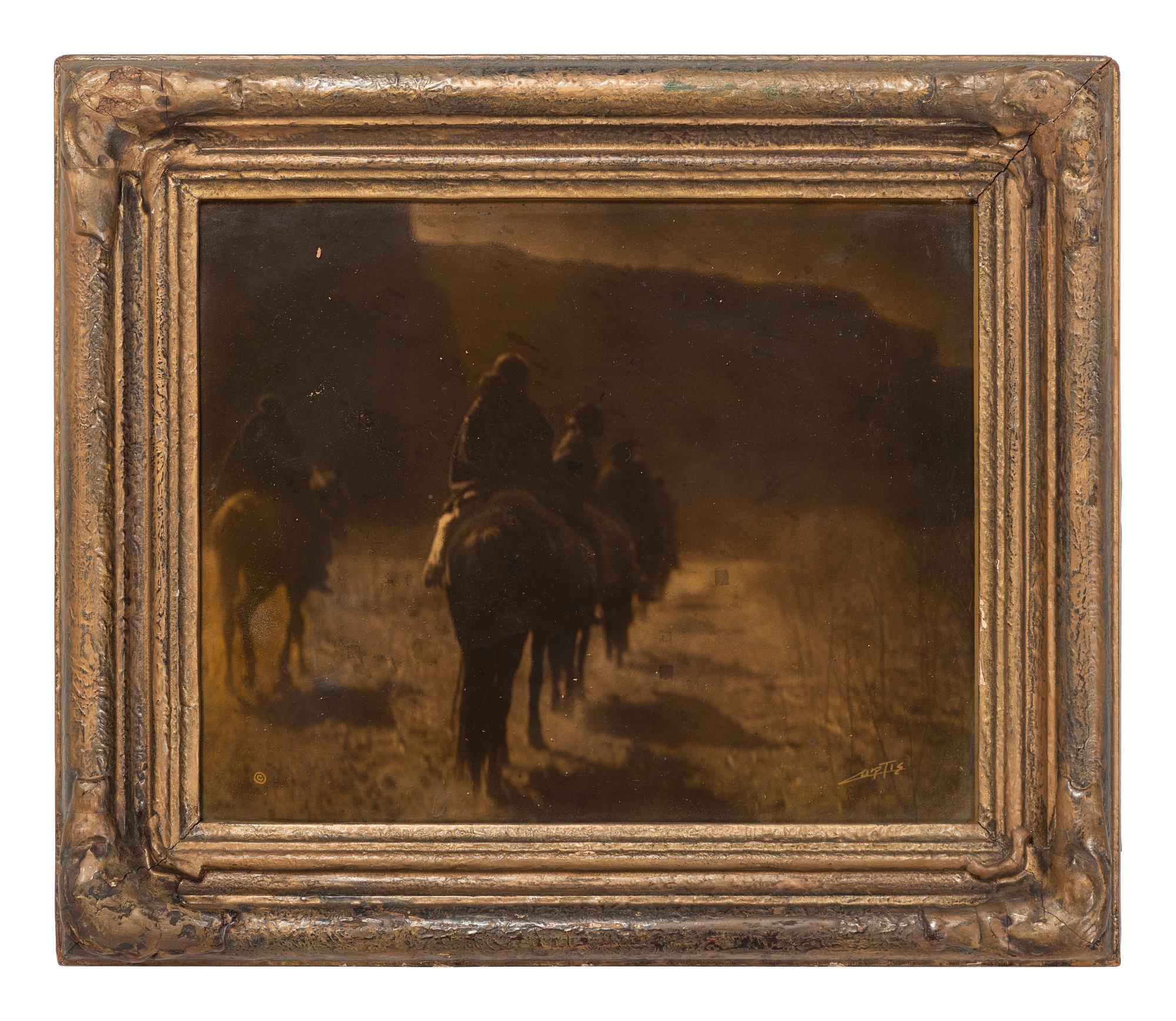 CURTIS, Edward (1868-1952). The Vanishing Race.