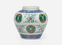 A Chinese doucai-decorated porcelain small jar, Yongzheng mark but probably Guangxu/Republic period 鬥彩小罐 雍正款 或光緒至民國