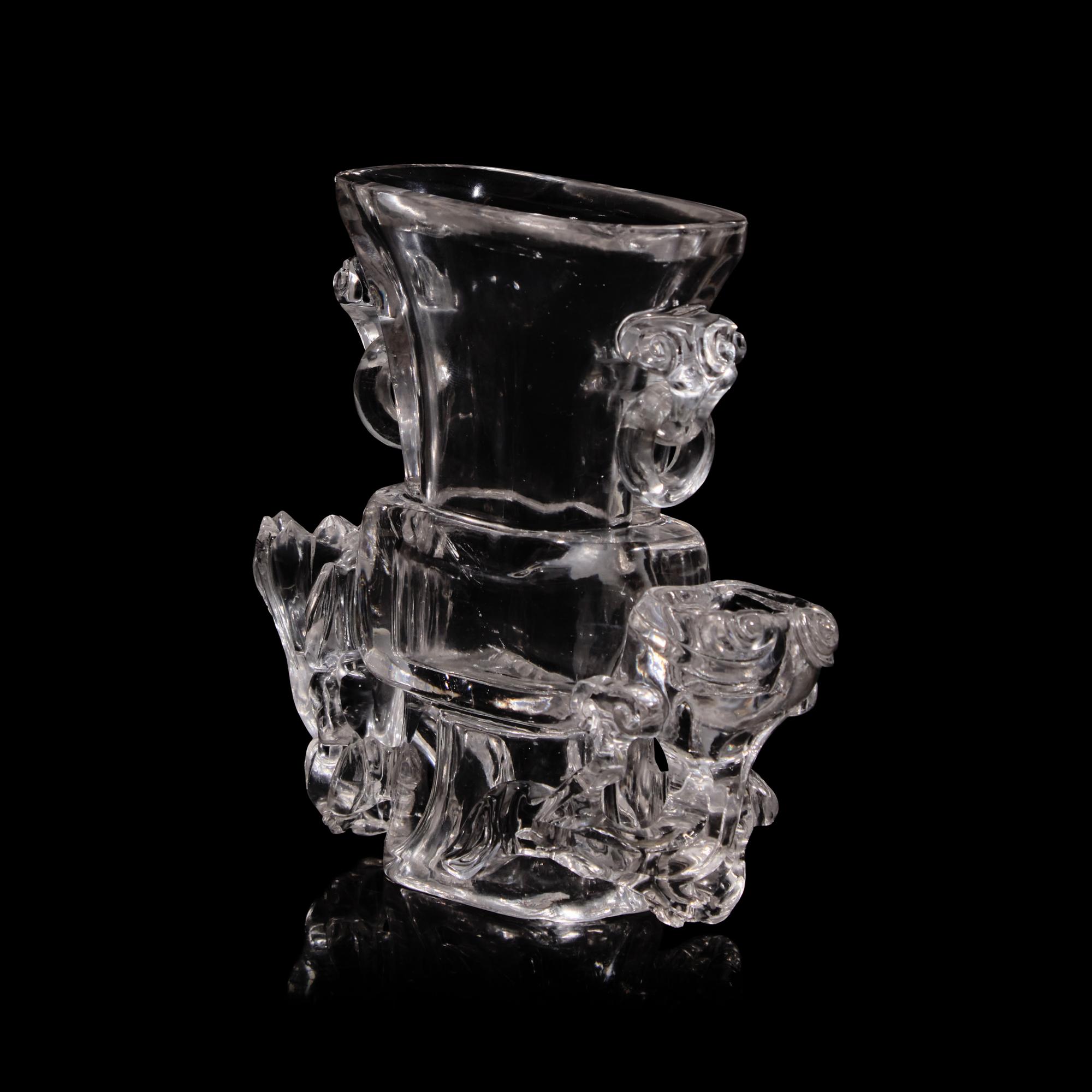 A Chinese Rock Crystal Vase Flanked by Flowers, early 20th Century 晚清-民國 水晶靈芝芙蓉花樽