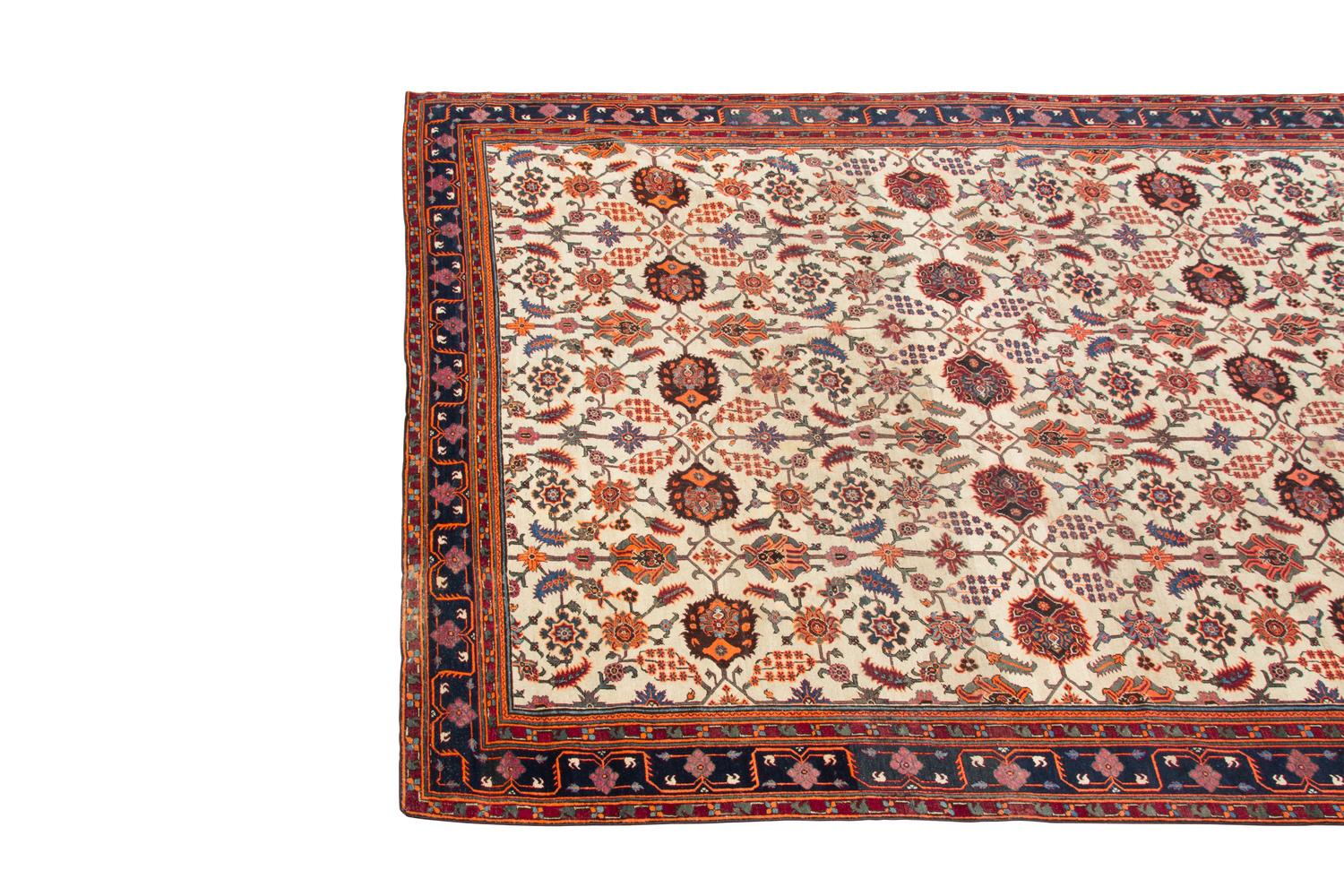 A Lahore Carpet 12 feet x 14 feet. — EARLY 20TH CENTURY