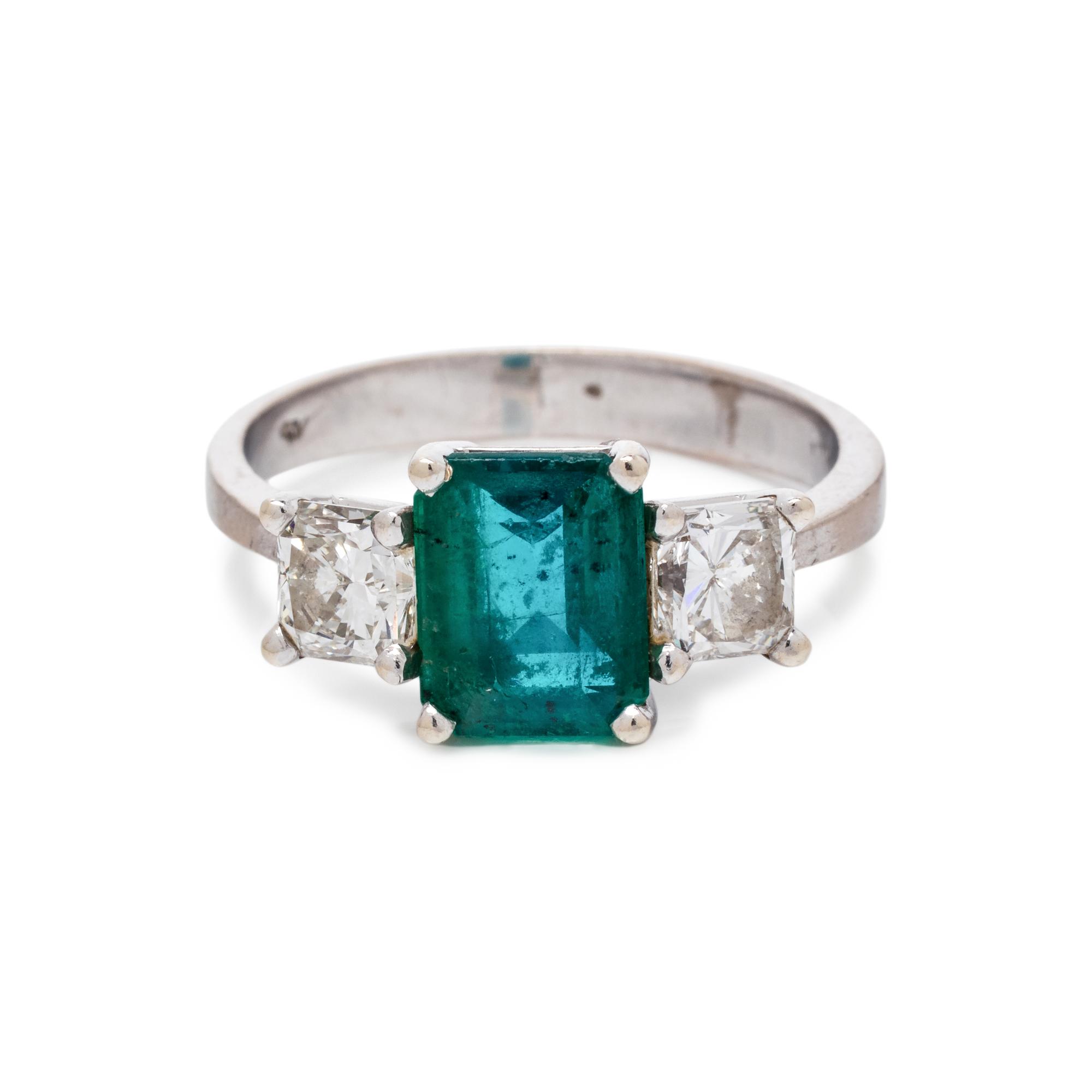 EMERALD AND DIAMOND RING
