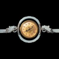 An Edward I. Farmer White Jade and Silver Mounted Chinoiserie Desk Clock, Circa 1930 Edward I. Farmer約1930年製中國風白玉童子座鐘