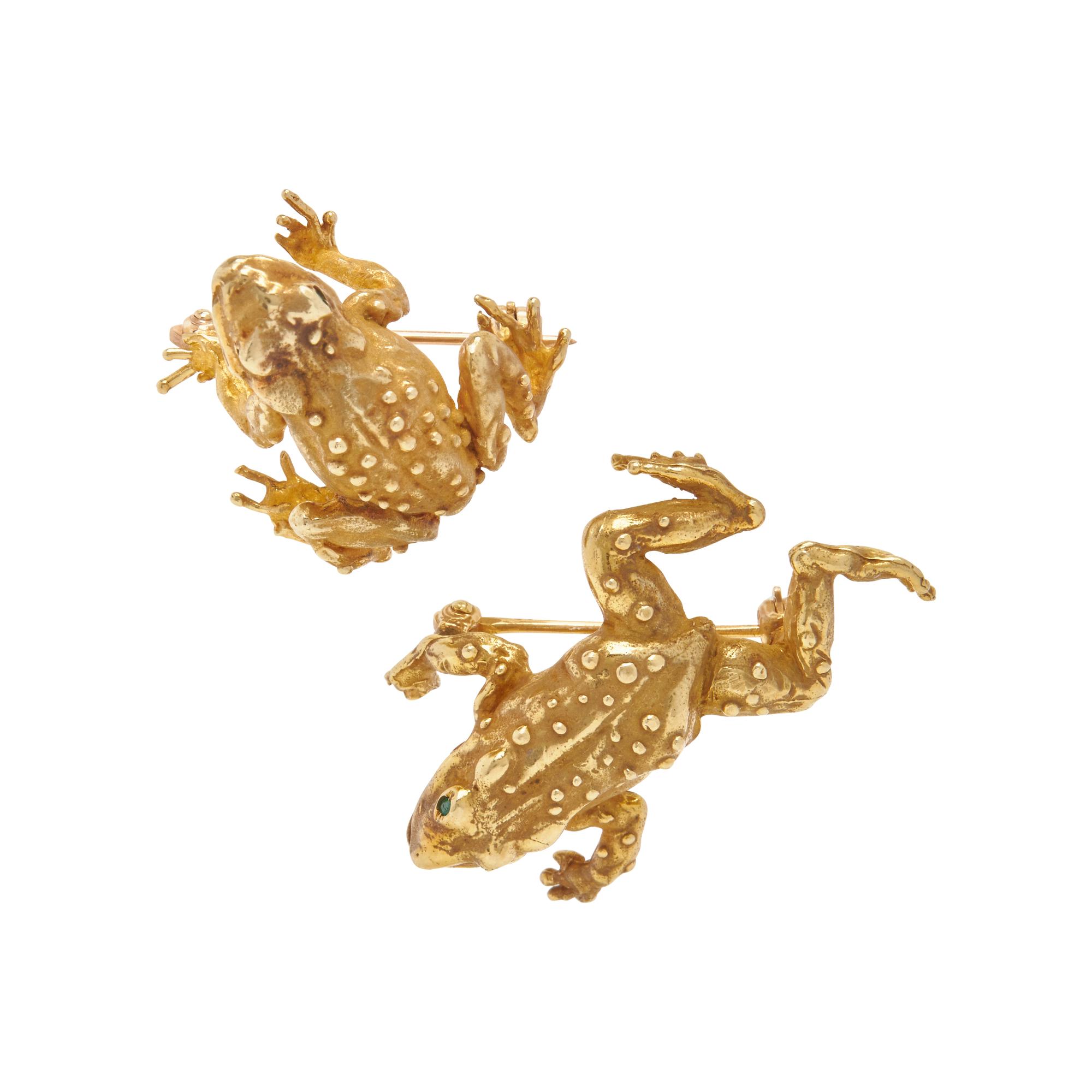 PAIR OF YELLOW GOLD FROG PINS