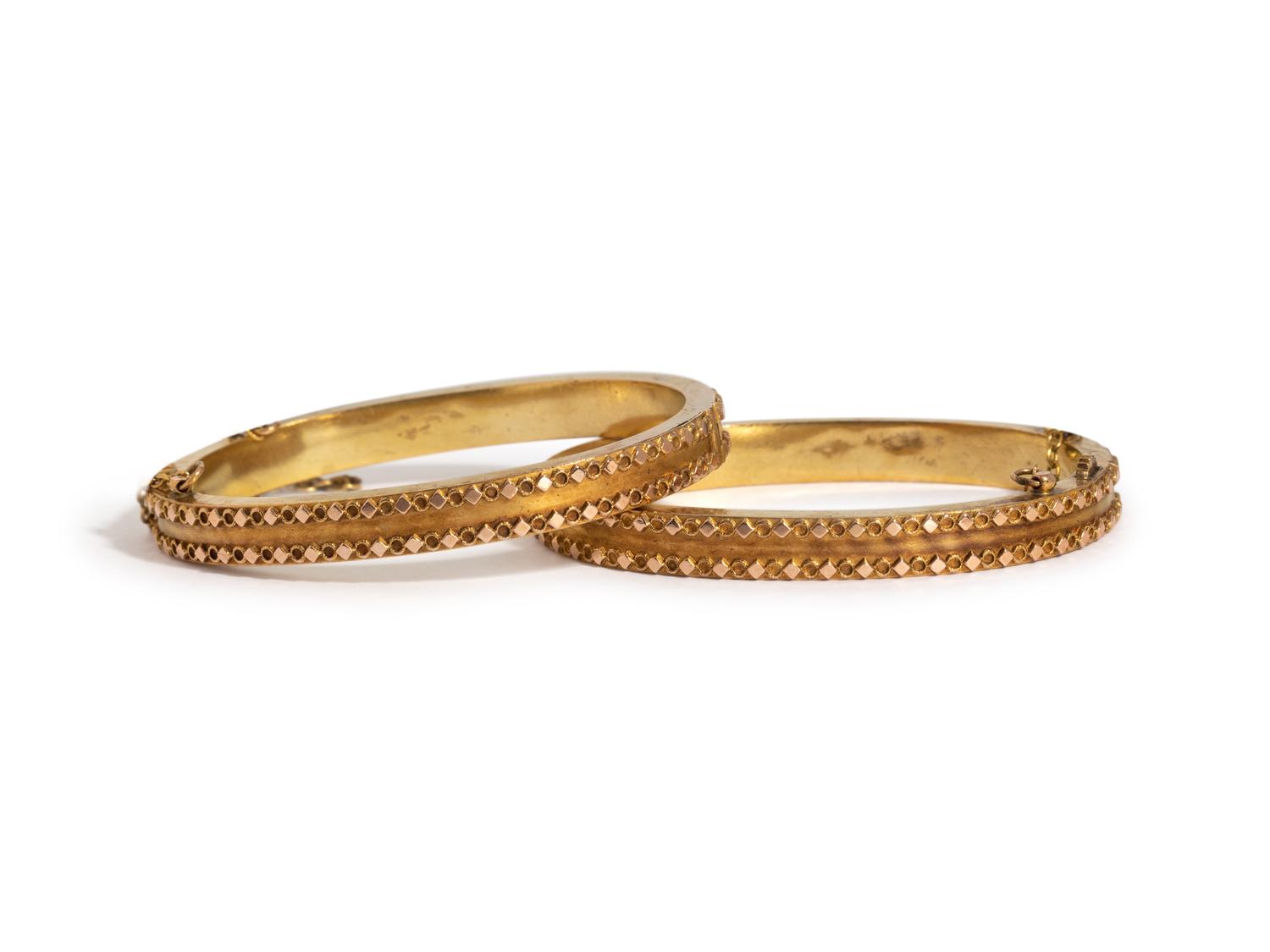 PAIR OF VICTORIAN, YELLOW GOLD BANGLE BRACELETS