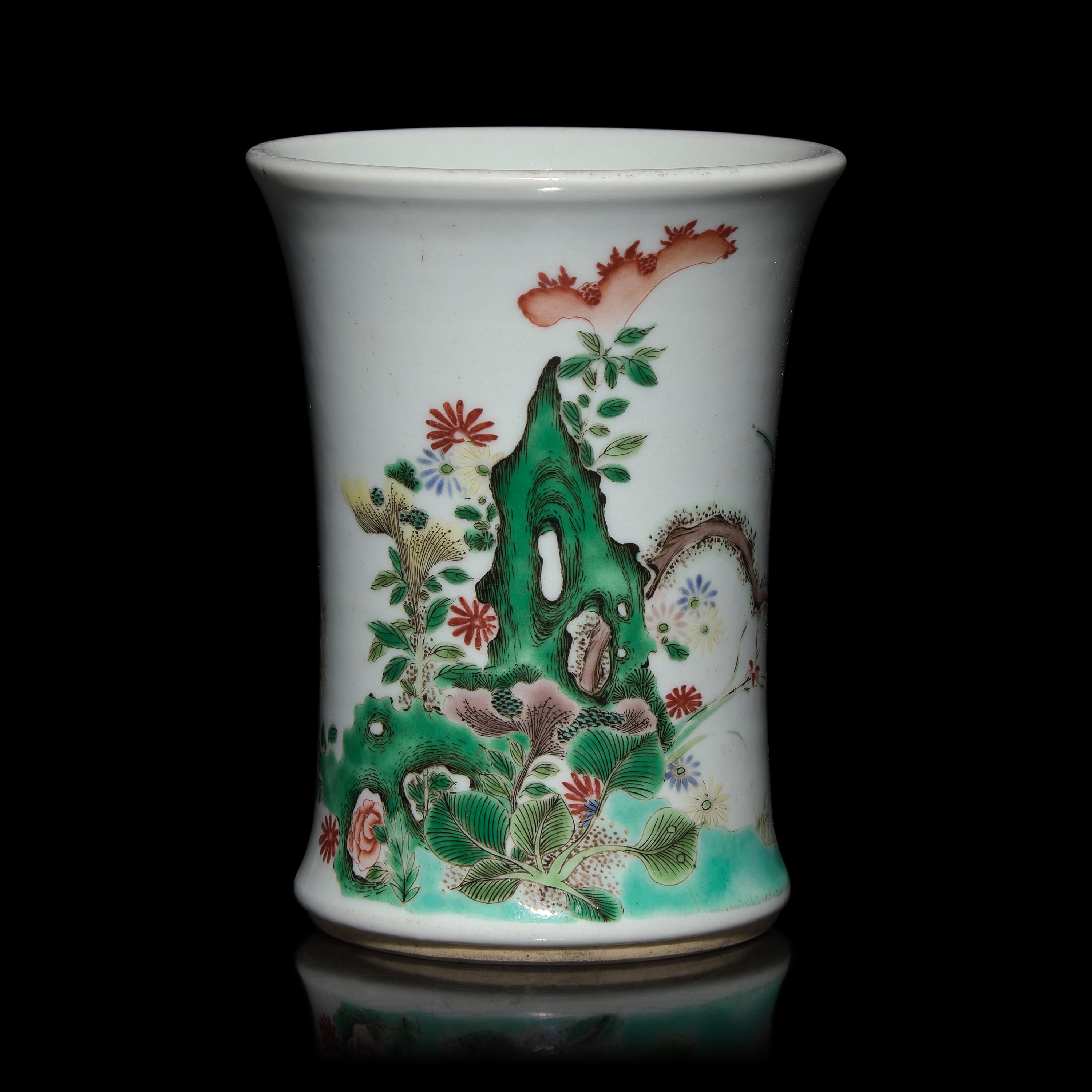 A Small Chinese Famille Verte Brush Pot, Bitong — 五彩花鳥圖小筆筒