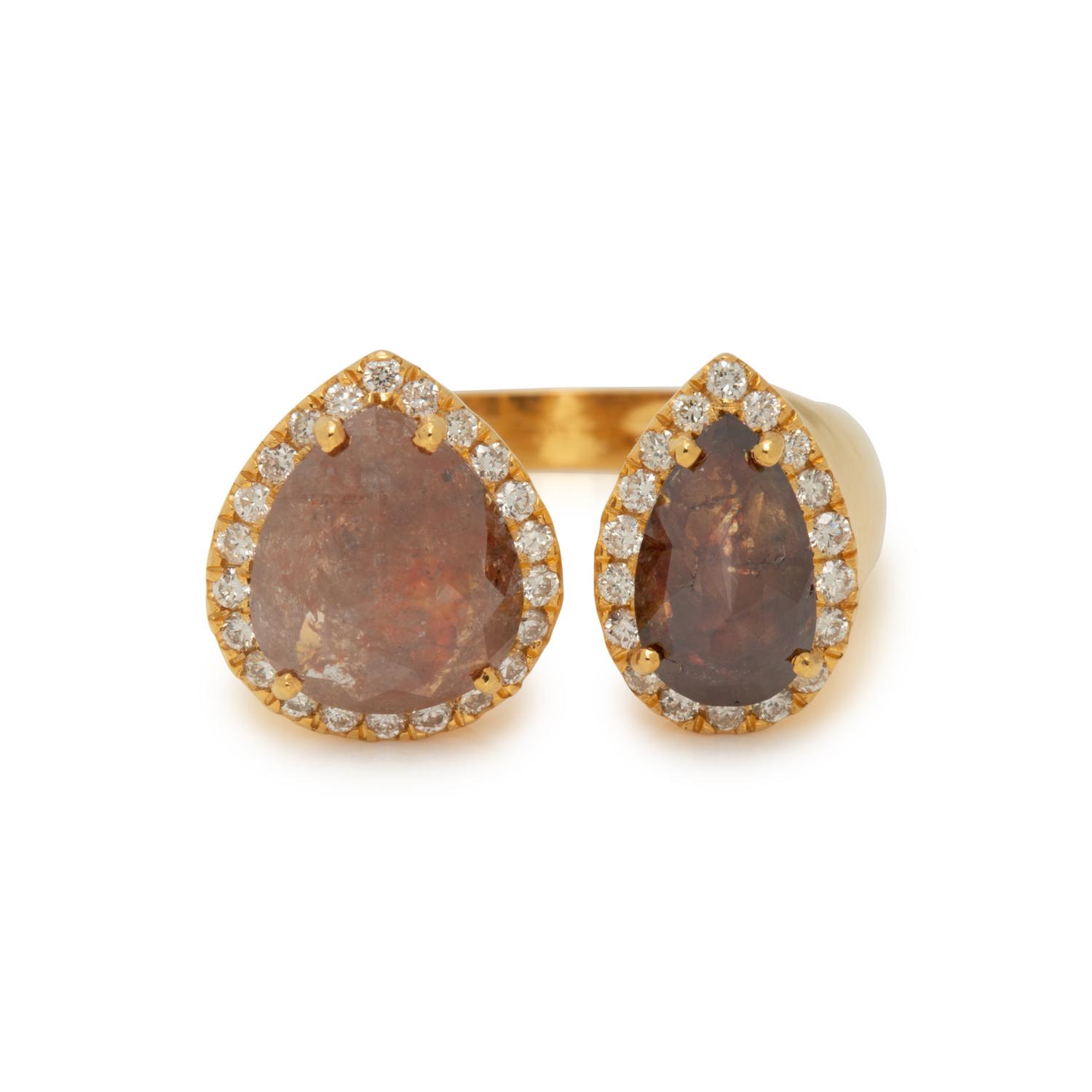 COLORED DIAMOND AND DIAMOND RING
