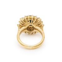 SAPPHIRE AND DIAMOND RING