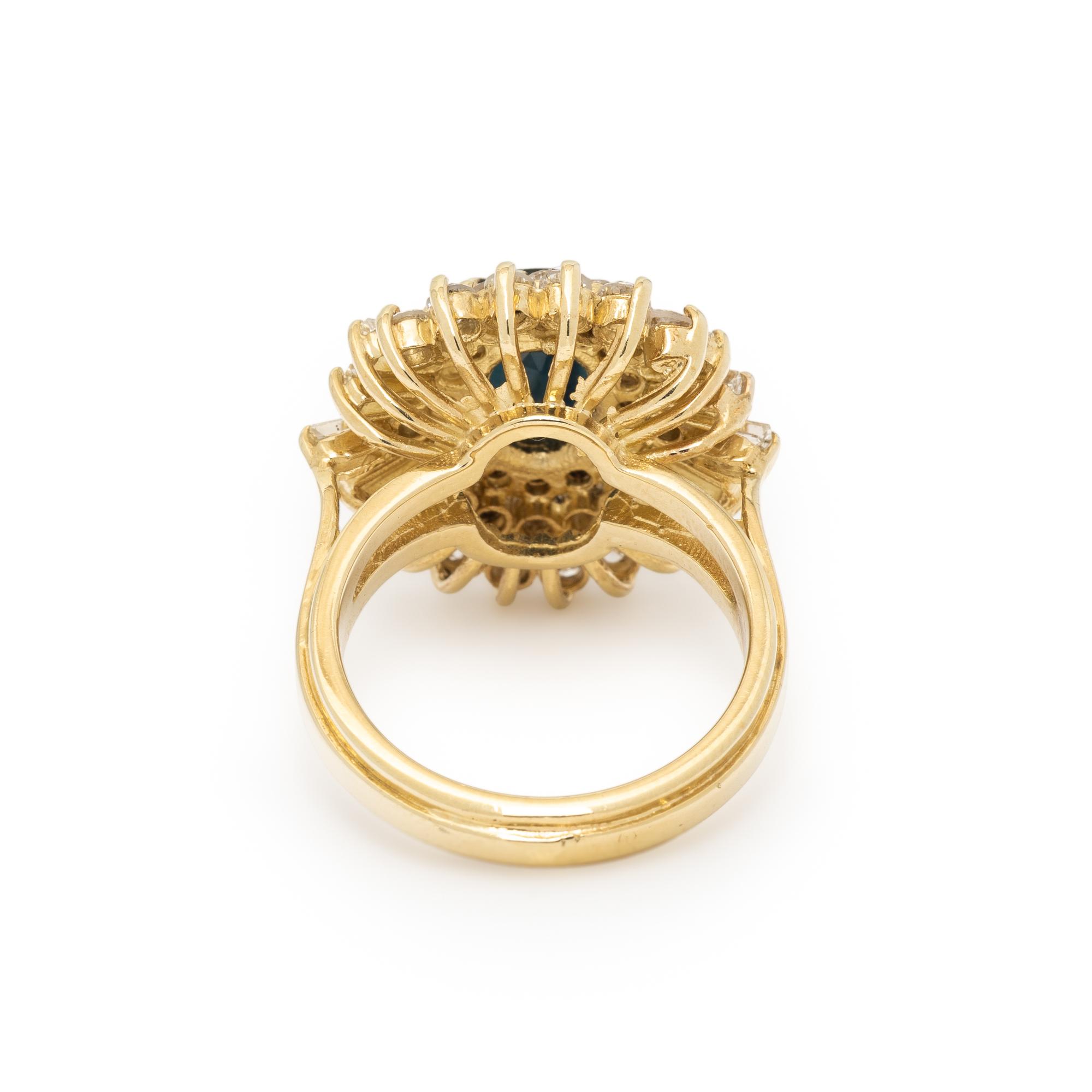 SAPPHIRE AND DIAMOND RING