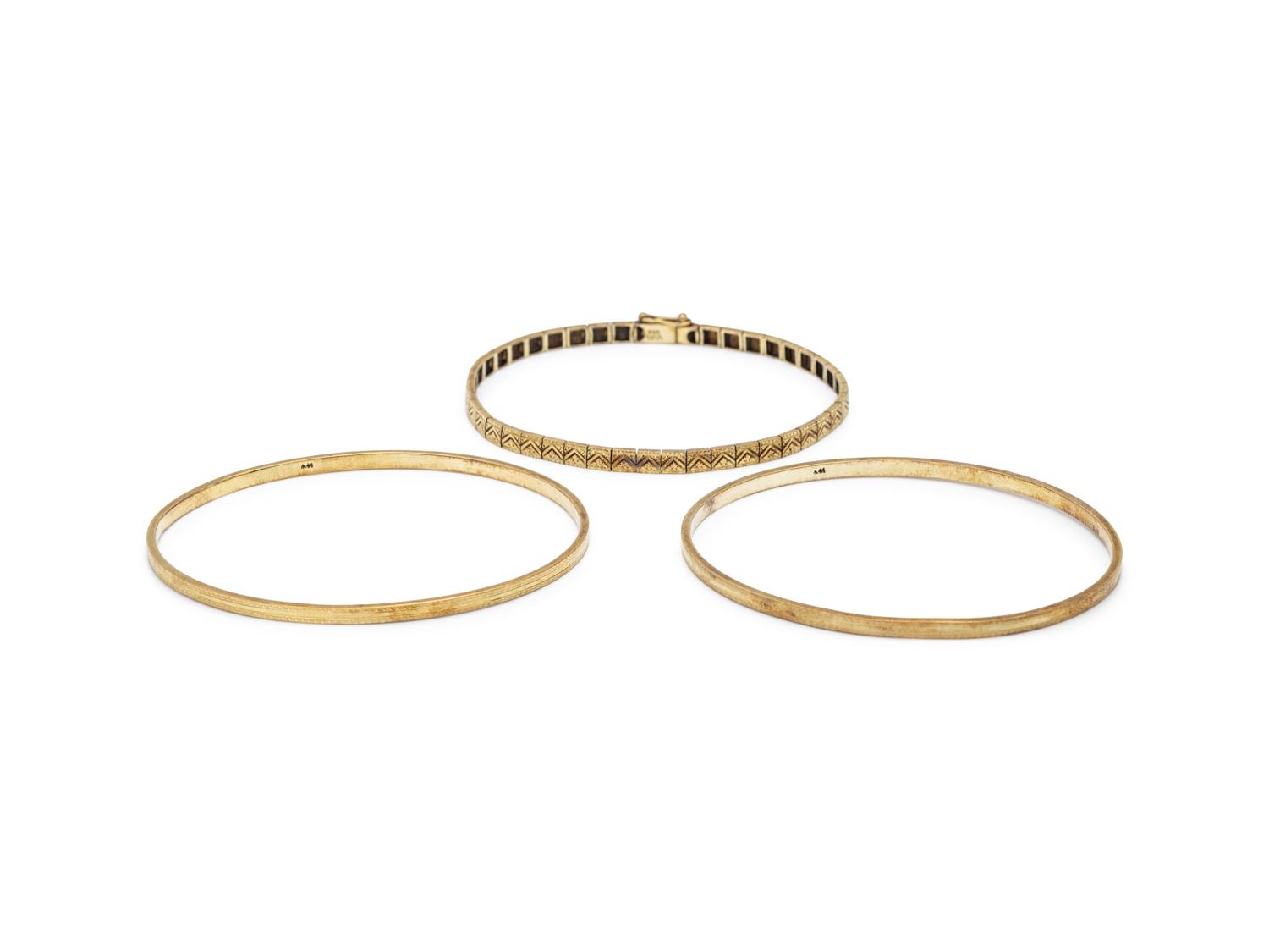 COLLECTION OF YELLOW GOLD BRACELETS