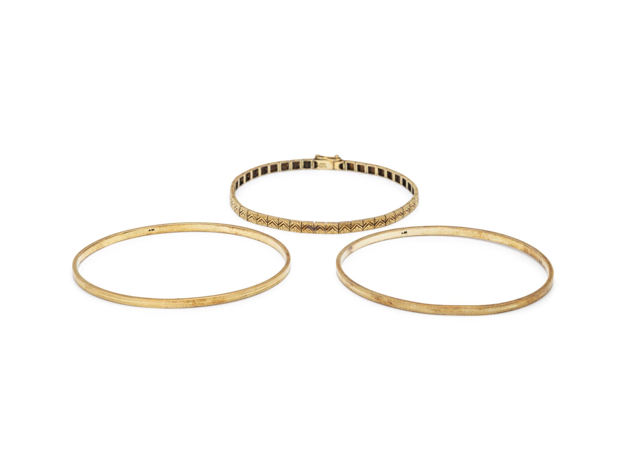 COLLECTION OF YELLOW GOLD BRACELETS