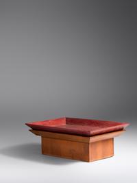 Coffee Table with Removable Tray