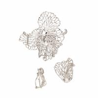 DIAMOND AND WHITE GOLD FOLIATE BROOCH AND EARRINGS