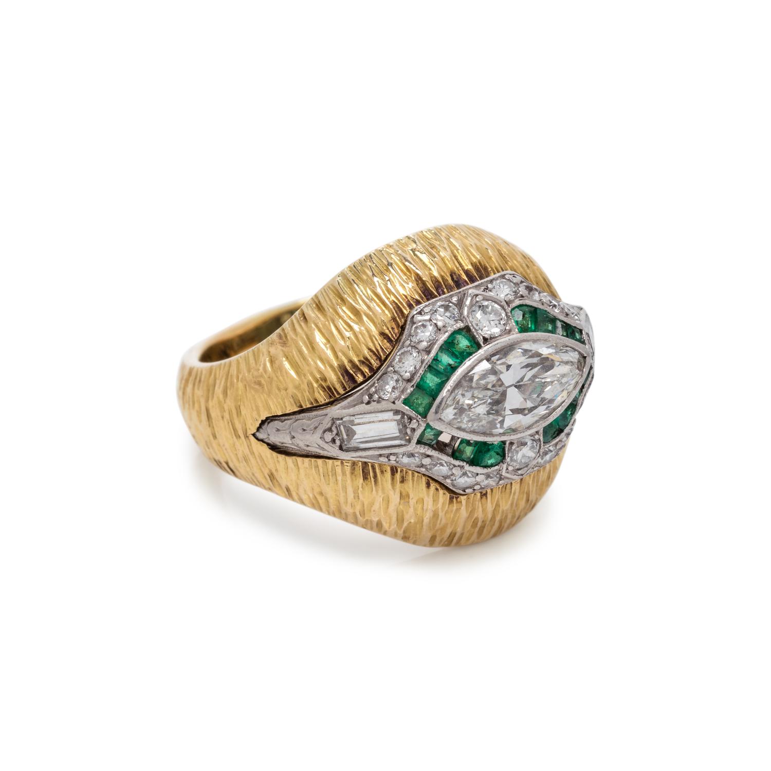 YELLOW GOLD, DIAMOND AND EMERALD RING