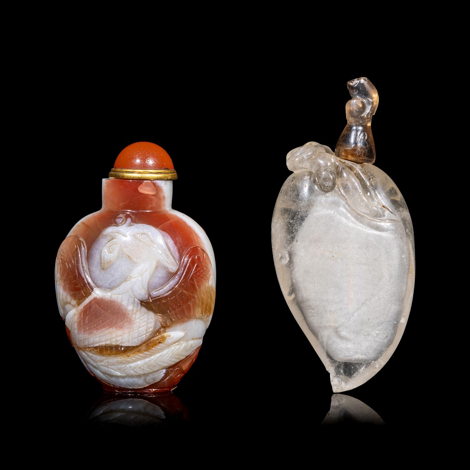 Two Chinese Hardstone Snuff Bottles 瑪瑙、水晶鼻烟壺各一