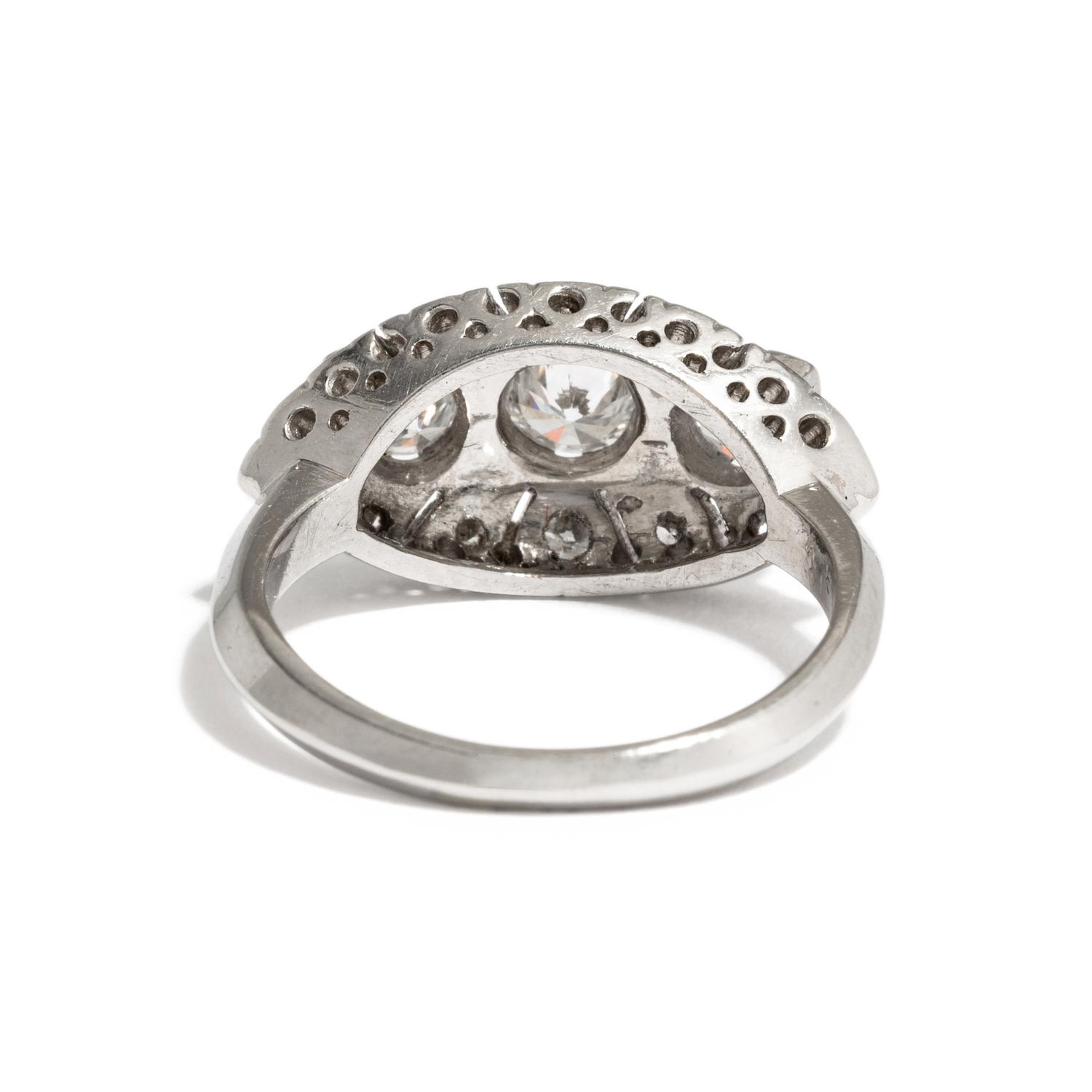 VINTAGE, PLATINUM AND DIAMOND RING